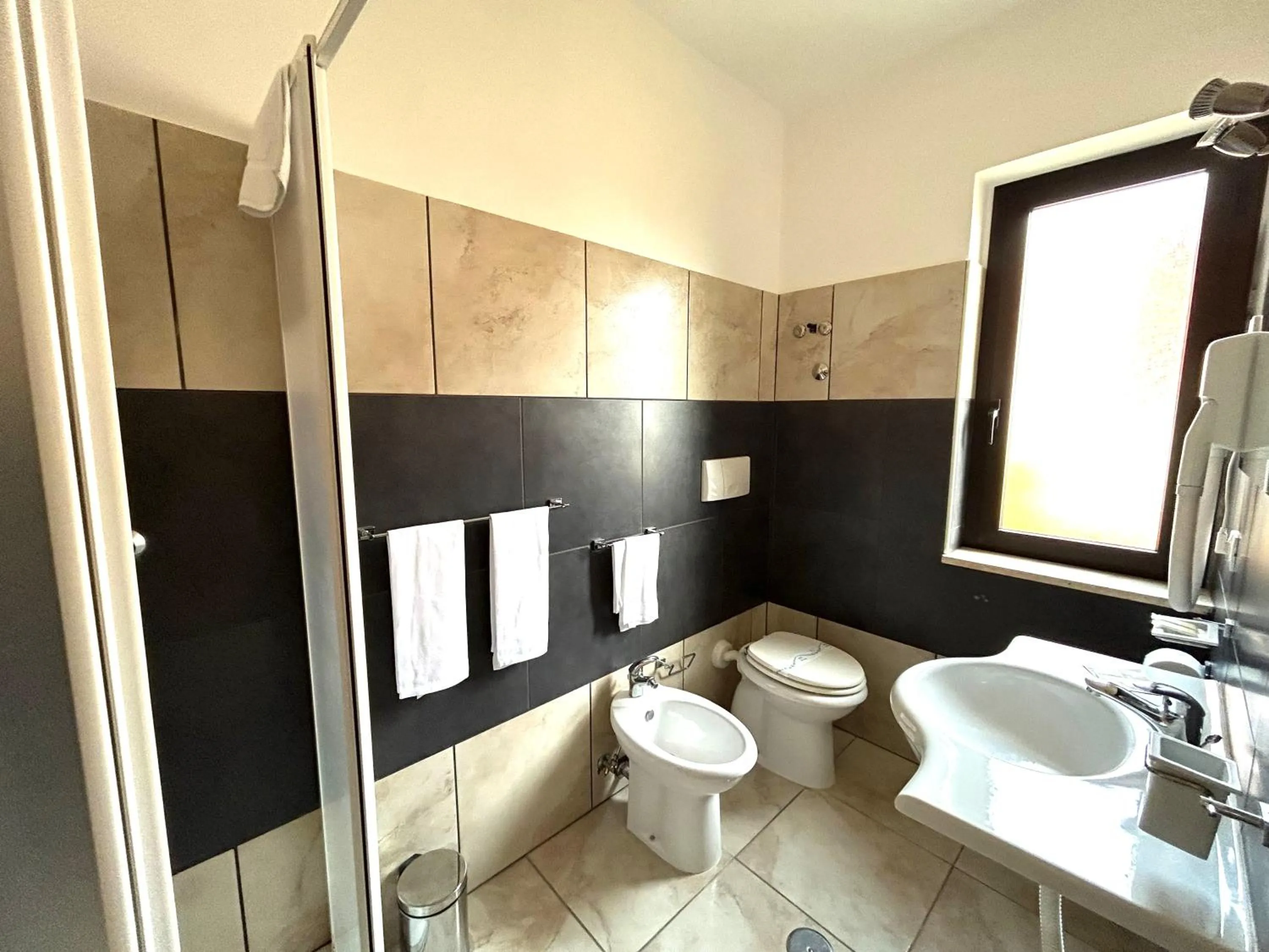 Shower in Hotel Park