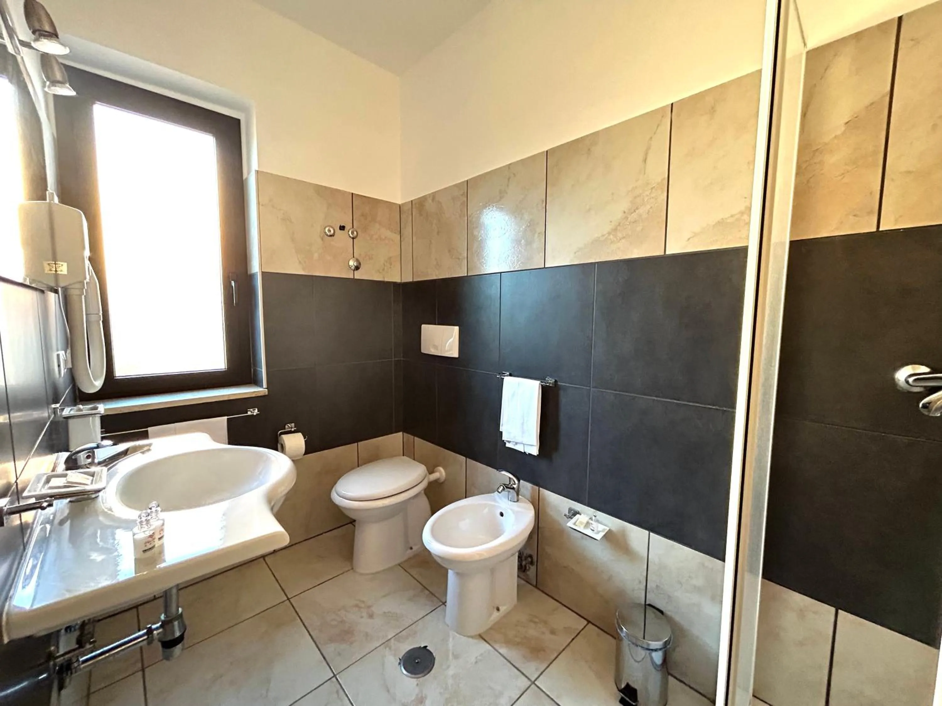 Shower in Hotel Park