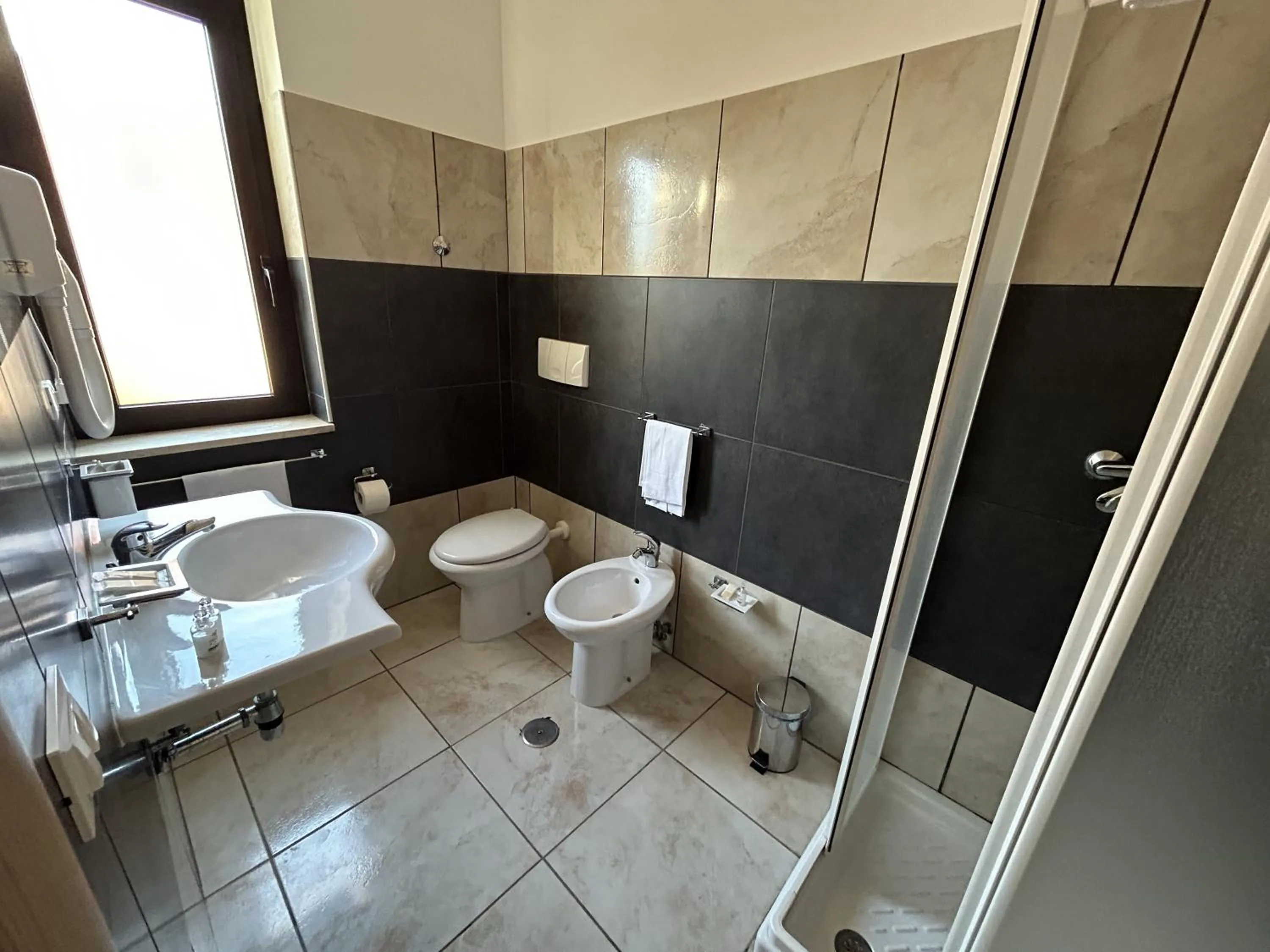 Shower in Hotel Park