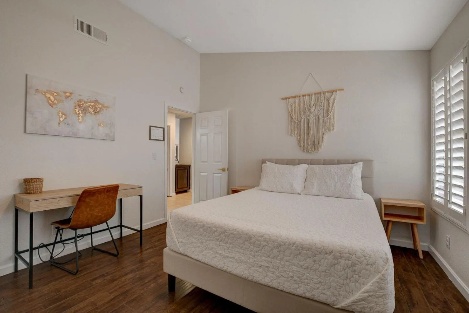 Bed in Mirage Pool House - Heart of LV, Swimming Pool, Games, heavenly relaxation