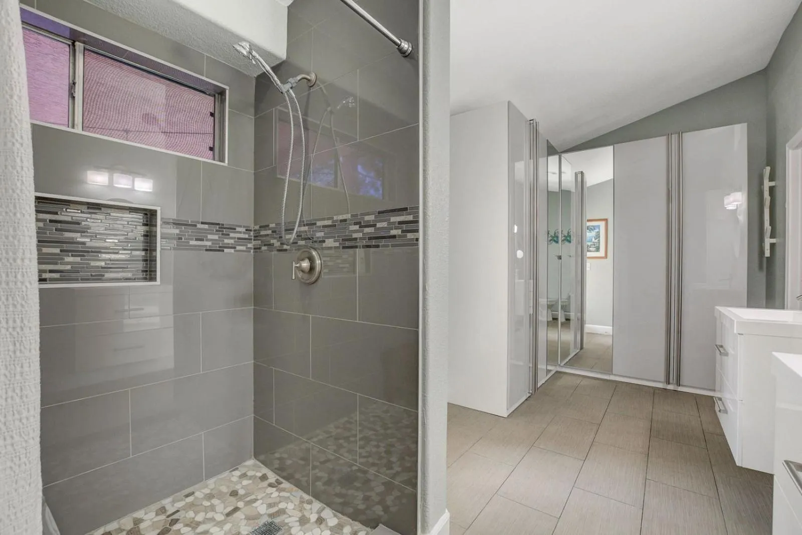 Shower in Mirage Pool House - Heart of LV, Swimming Pool, Games, heavenly relaxation