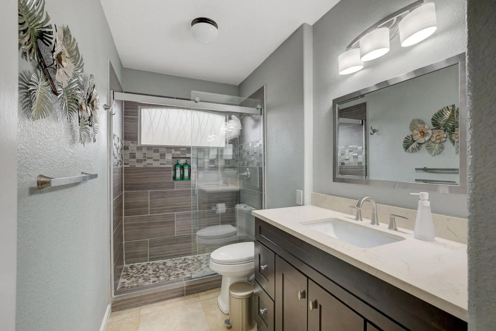 Shower in Mirage Pool House - Heart of LV, Swimming Pool, Games, heavenly relaxation