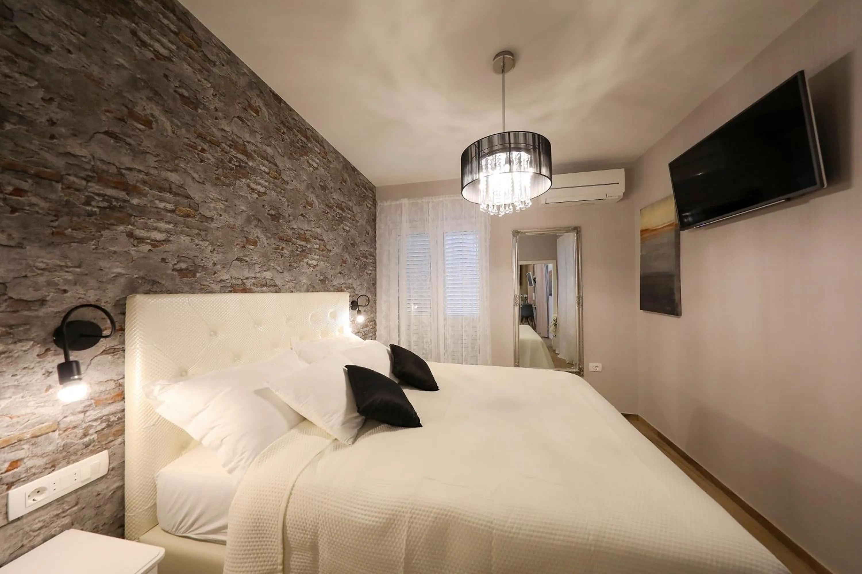 Bedroom, Bed in Aldo Apartments Center