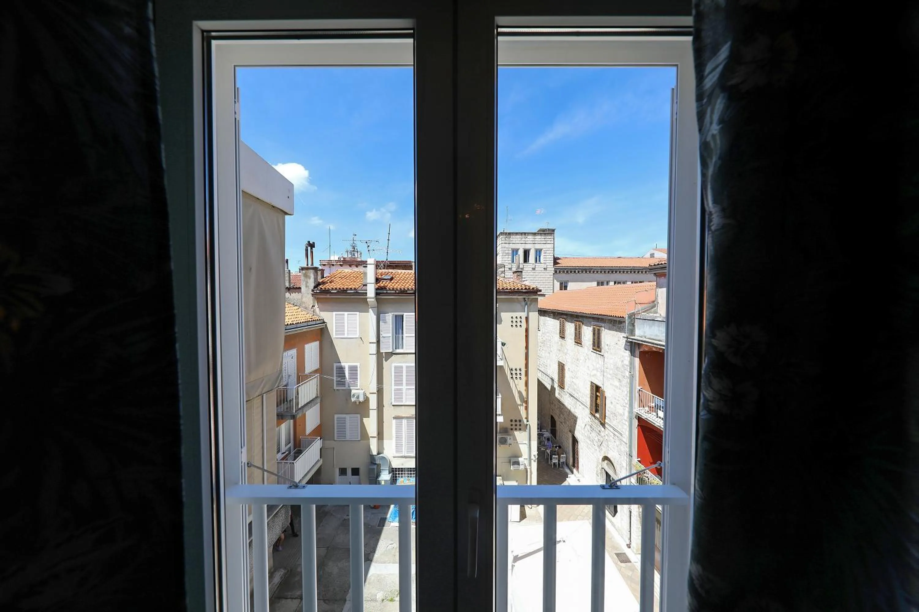 Nearby landmark in Aldo Apartments Center