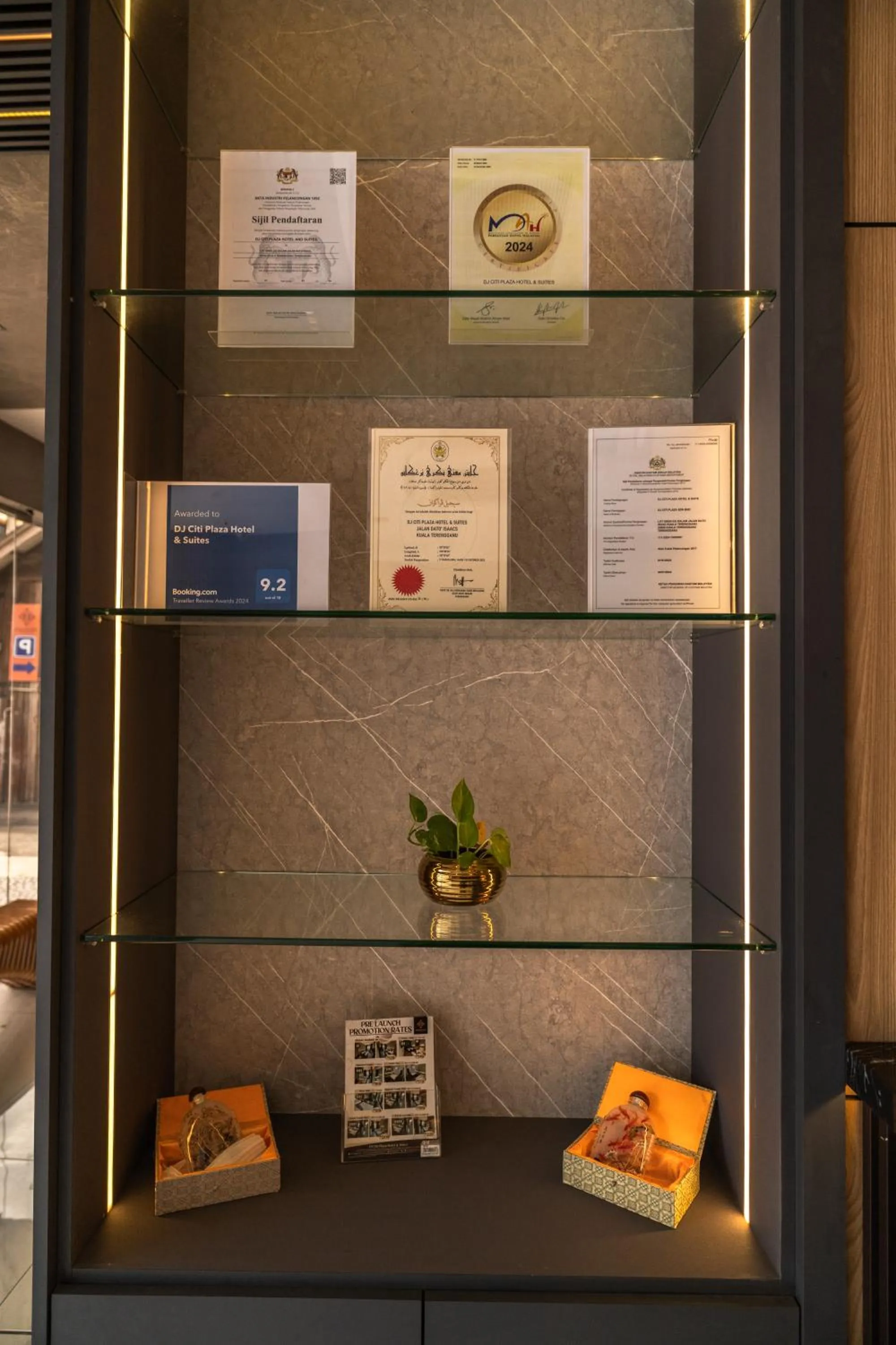 Decorative detail in DJ Citi Plaza Hotel & Suites