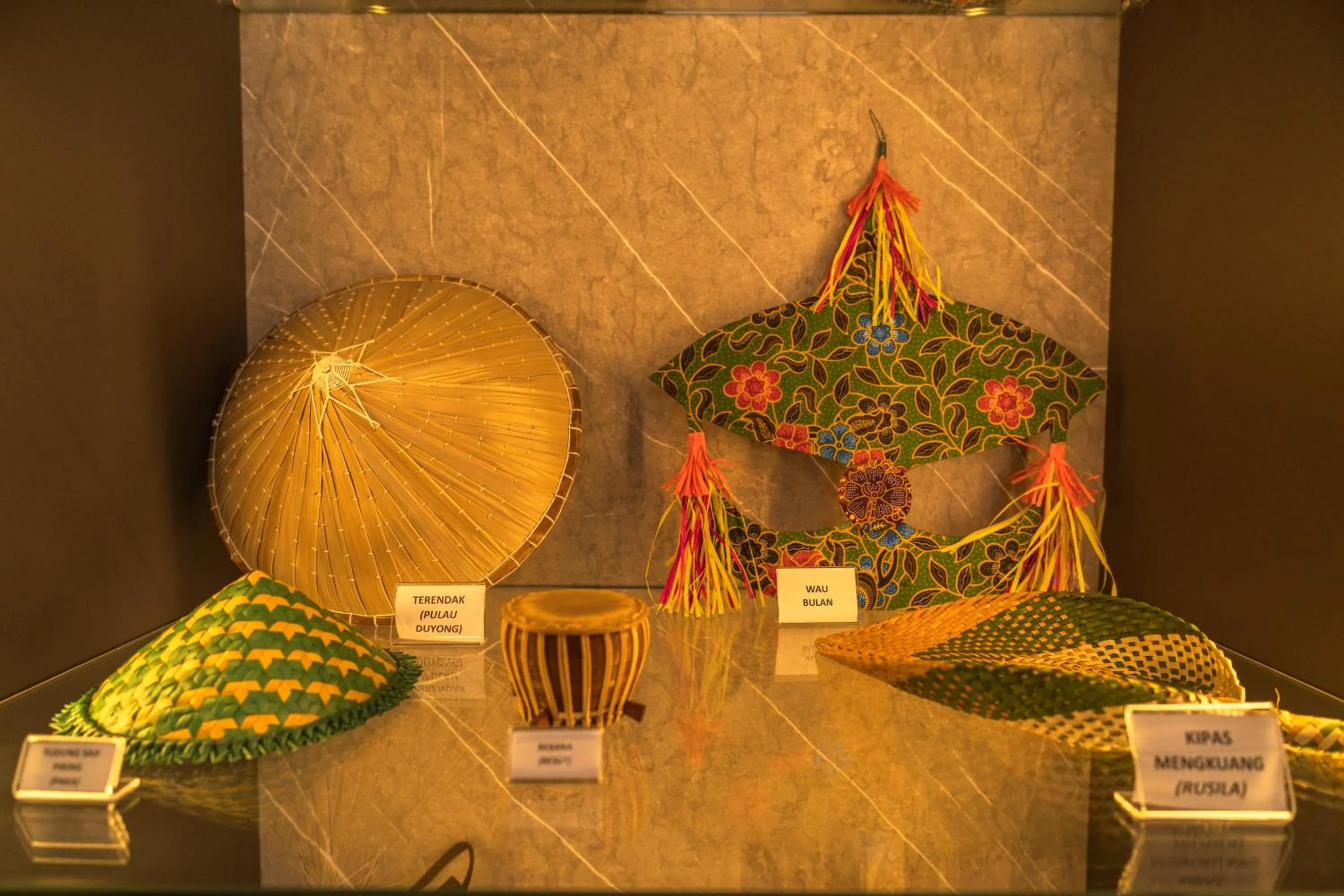 Decorative detail in DJ Citi Plaza Hotel & Suites