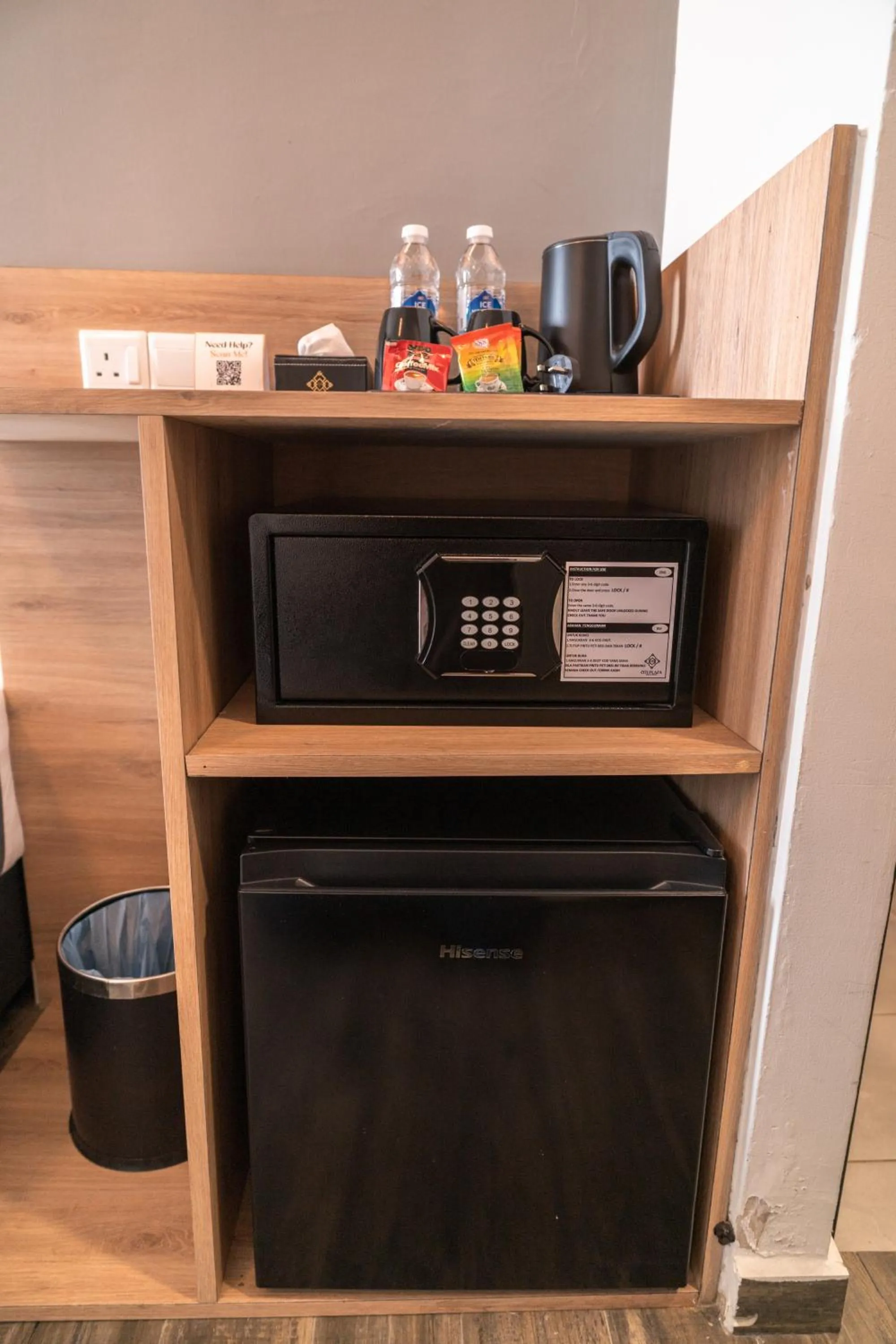 minibar in DJ Citi Plaza Hotel & Suites
