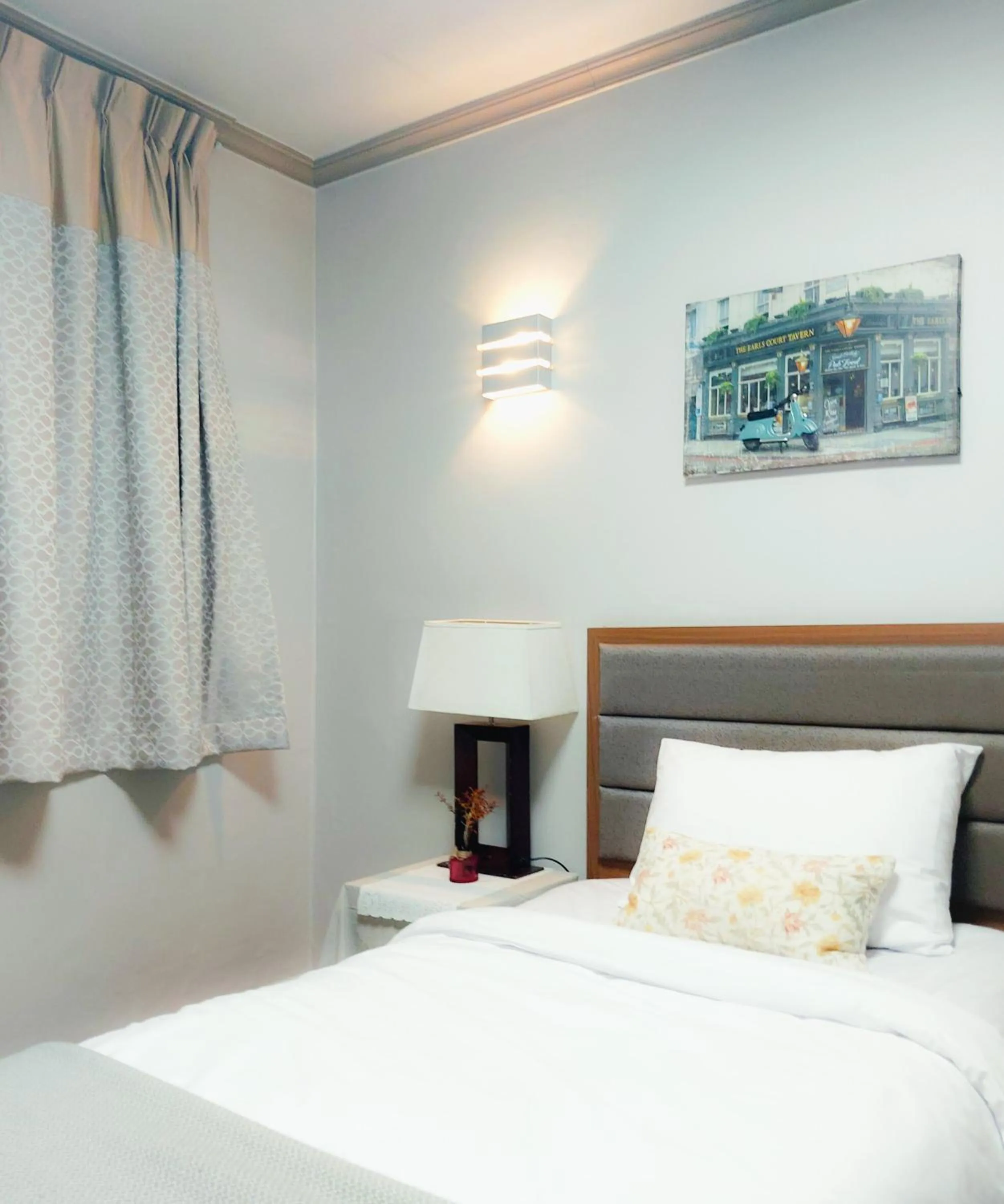 Bed in Buan Tree California Hotel