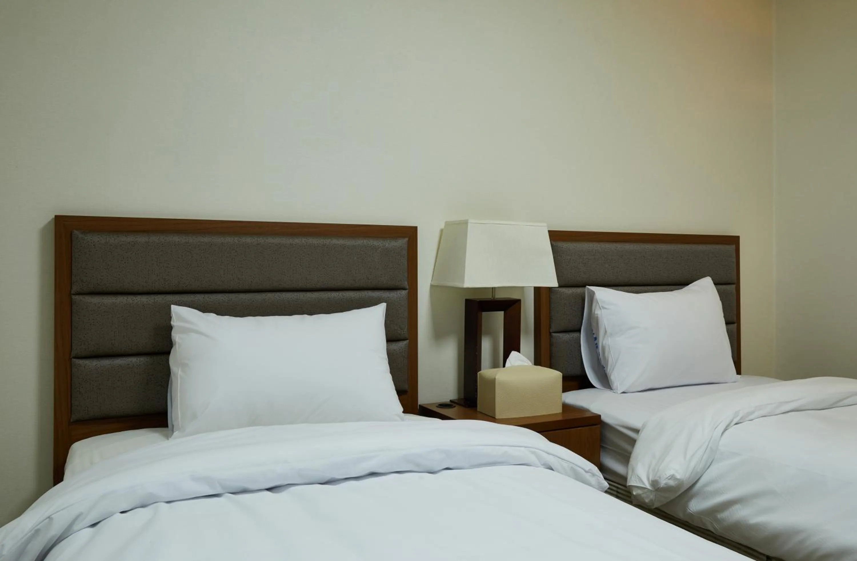 Bed in Buan Tree California Hotel