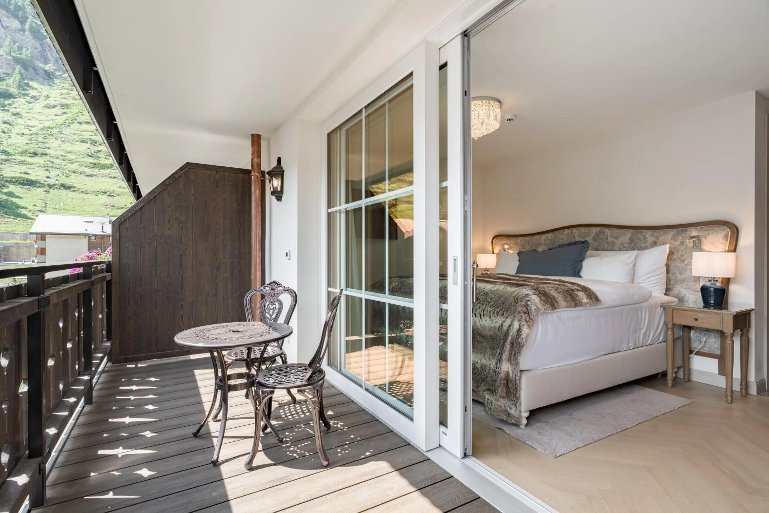 Balcony/Terrace, Bed in Mirabeau Etoile