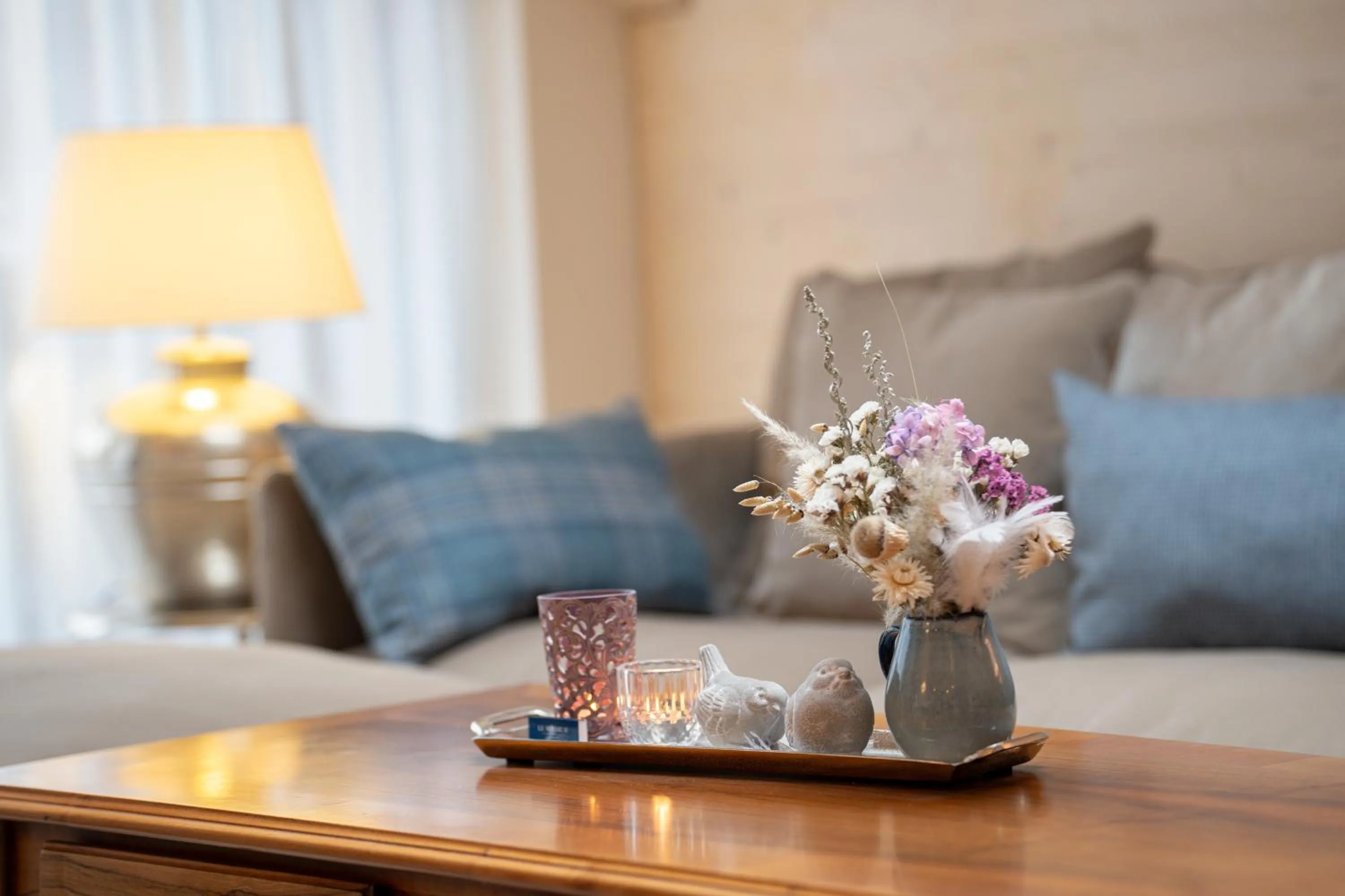 Seating area in Mirabeau Etoile