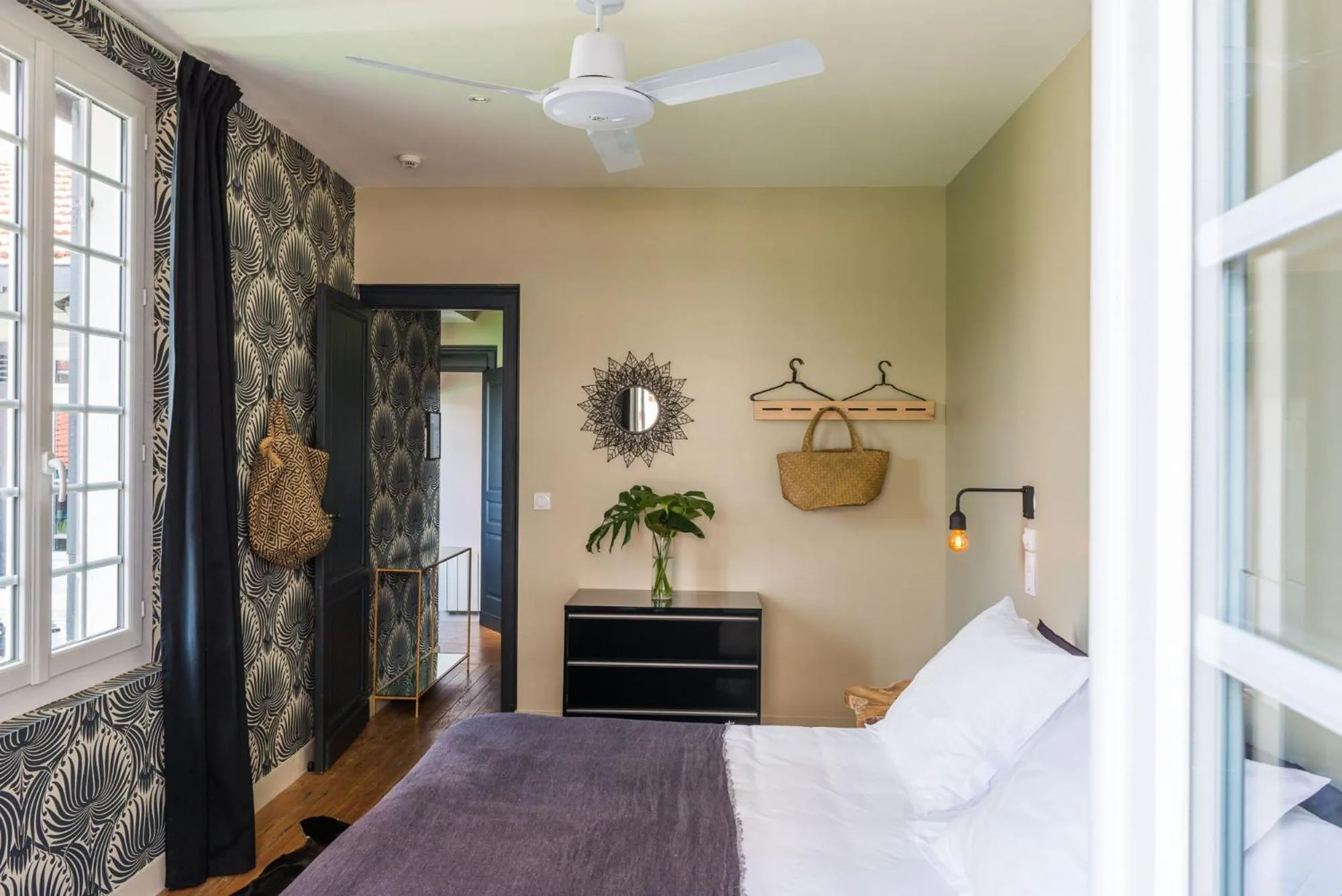 Bed in Hotel Home Arcachon