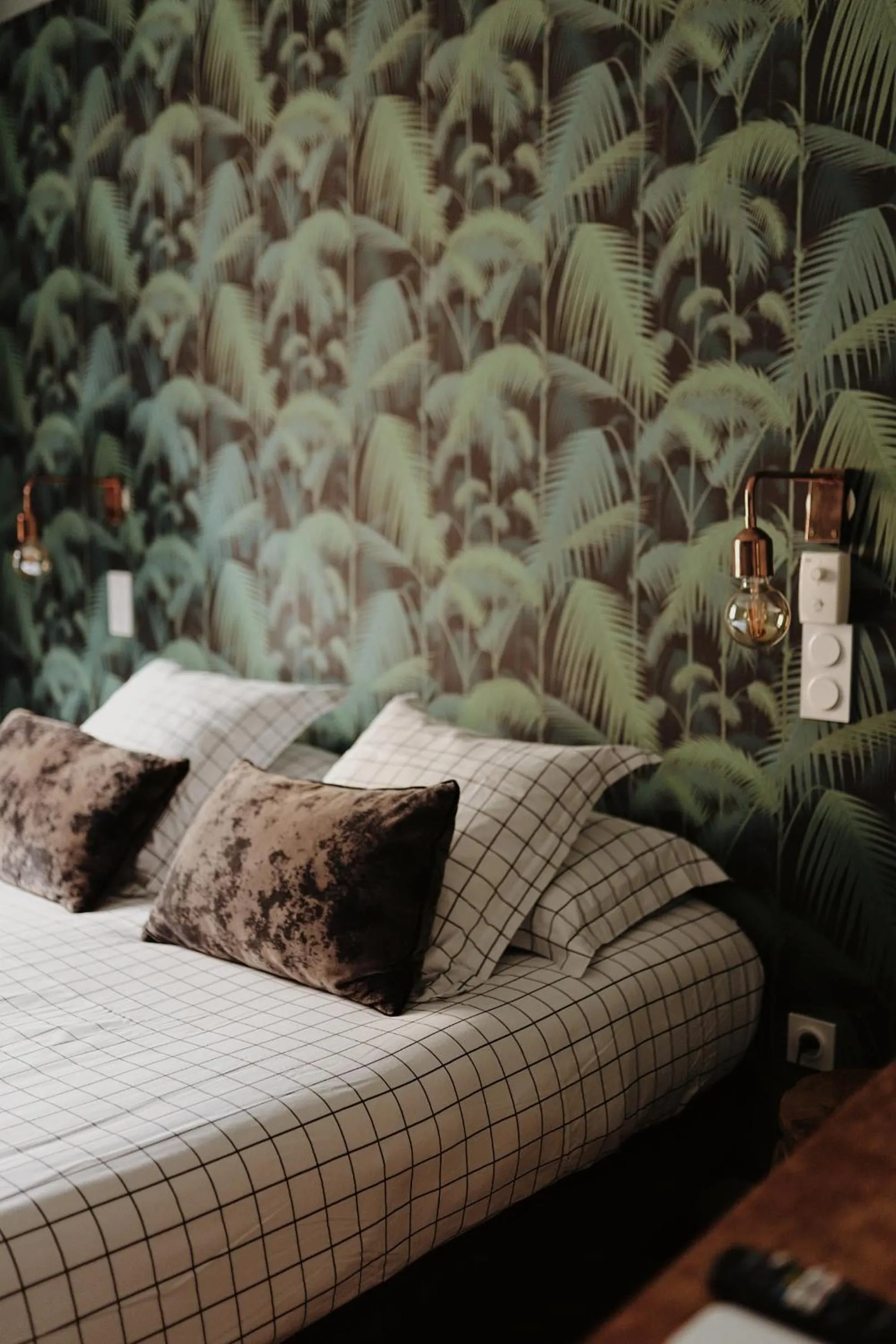 Bed in Hotel Home Arcachon