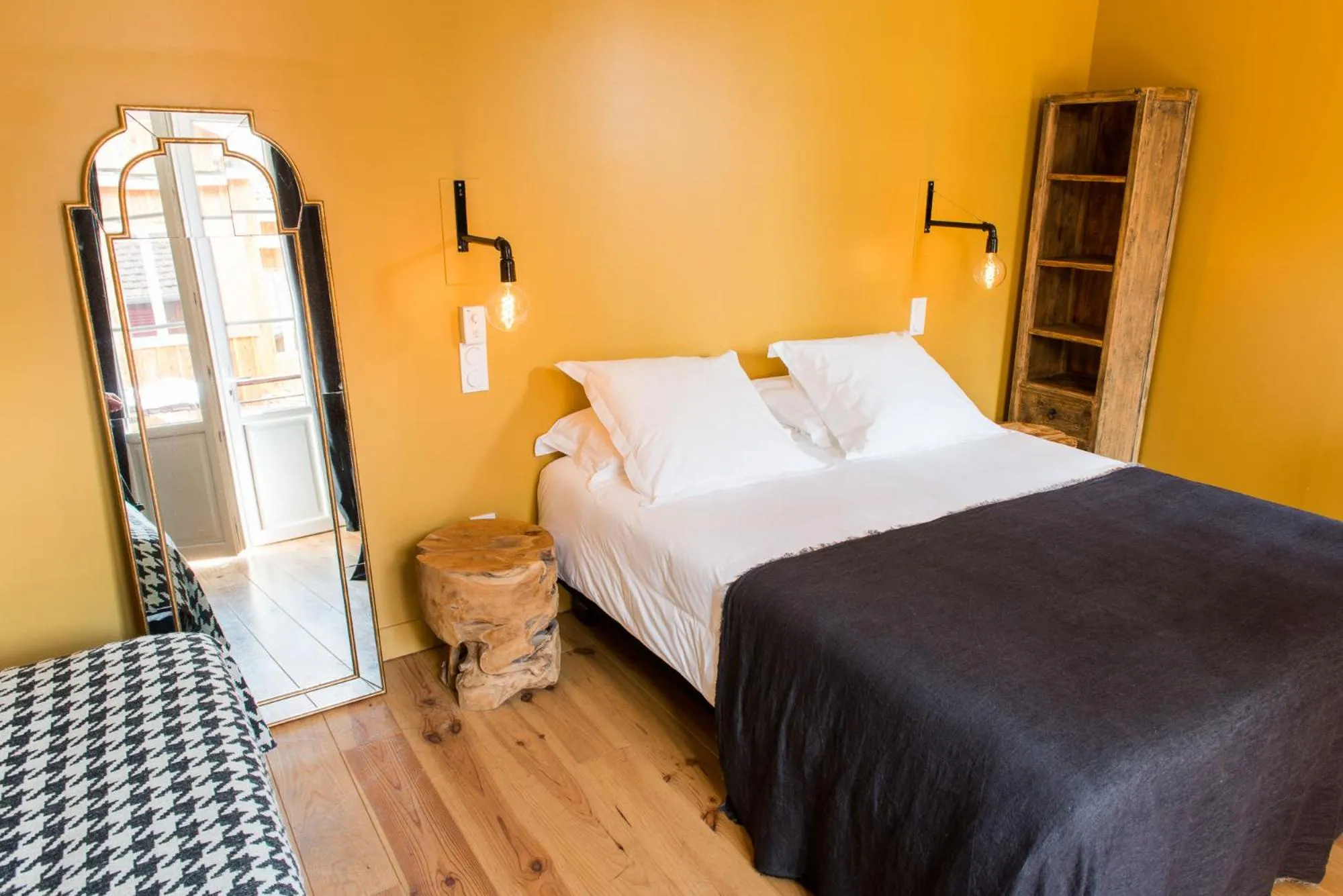 Bed in Hotel Home Arcachon