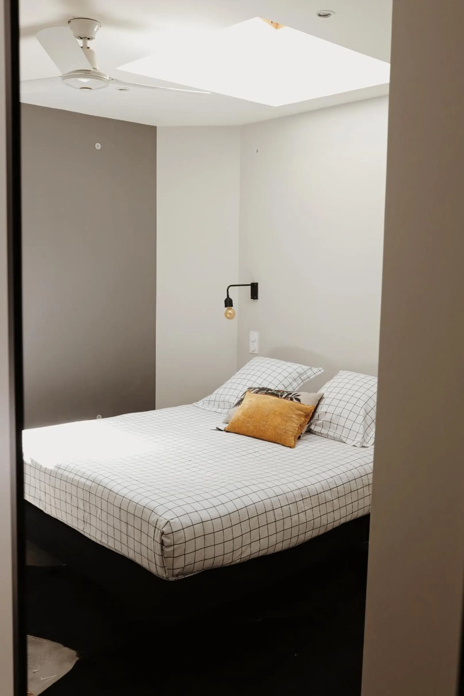Bed in Hotel Home Arcachon