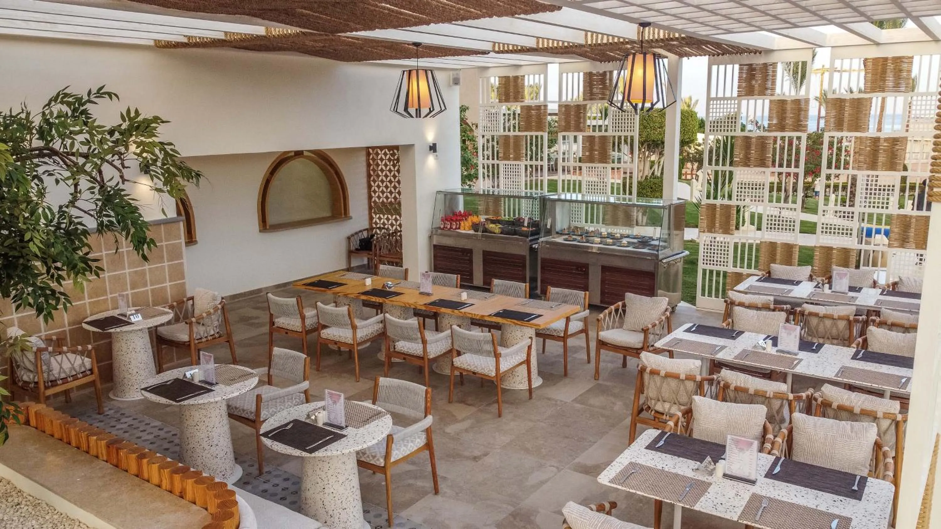 Restaurant/places to eat in Coral Sea Holiday Resort & Aqua Park