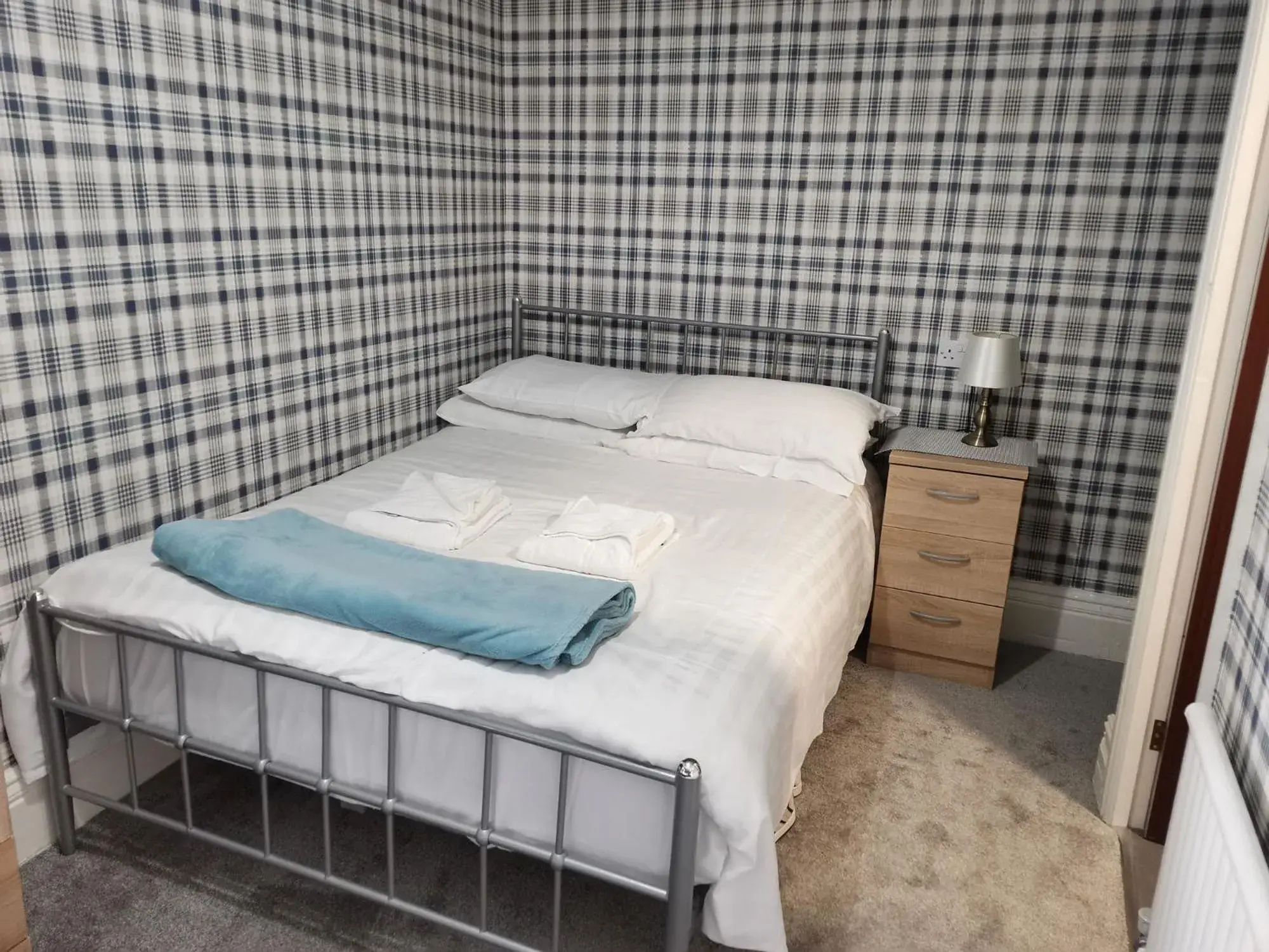 Twin Room with Private Bathroom in Sherwood Hotel Twin Room with Private Bathroom in Sherwood Hotel