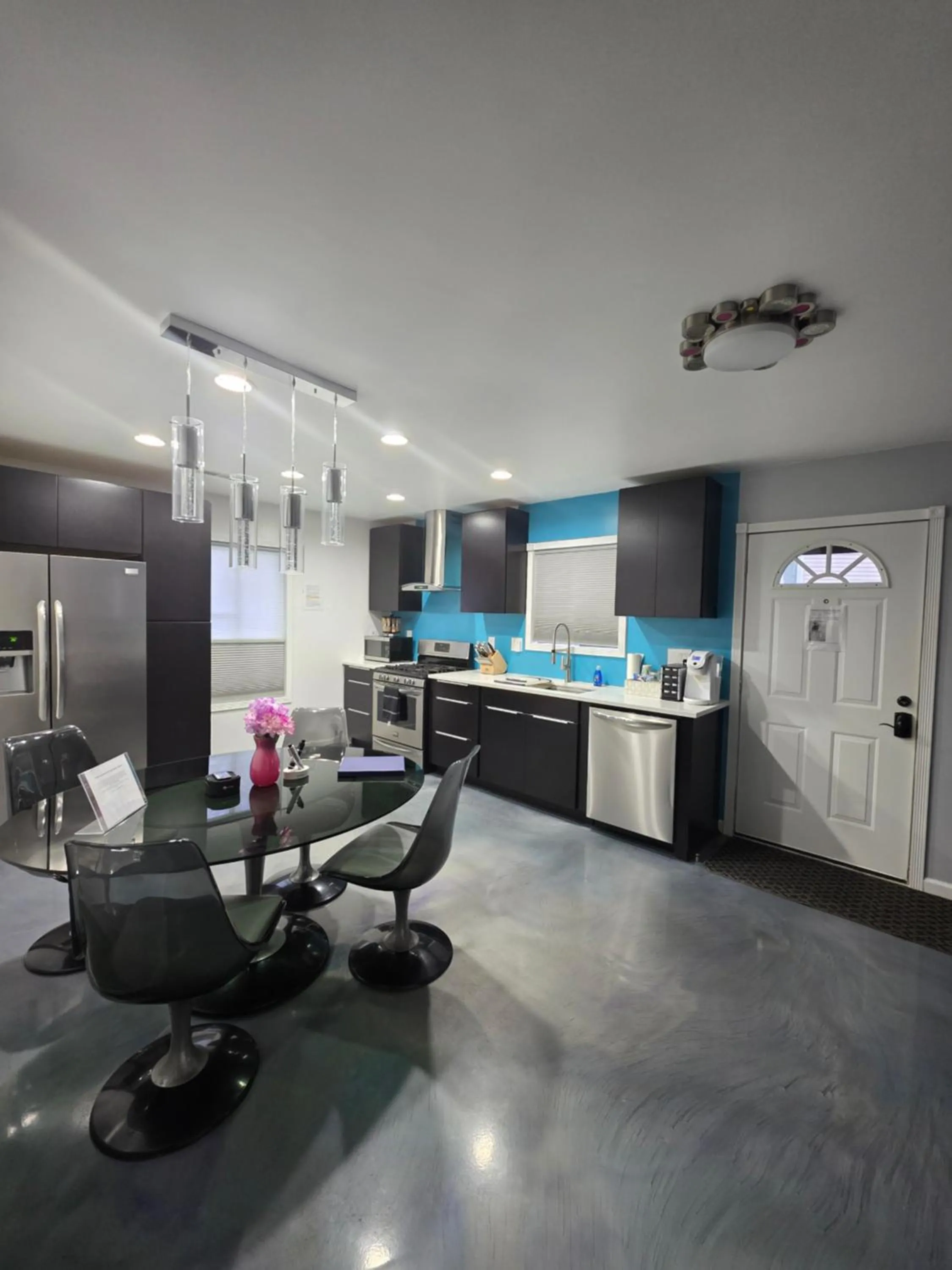 Modern/Retro Condo