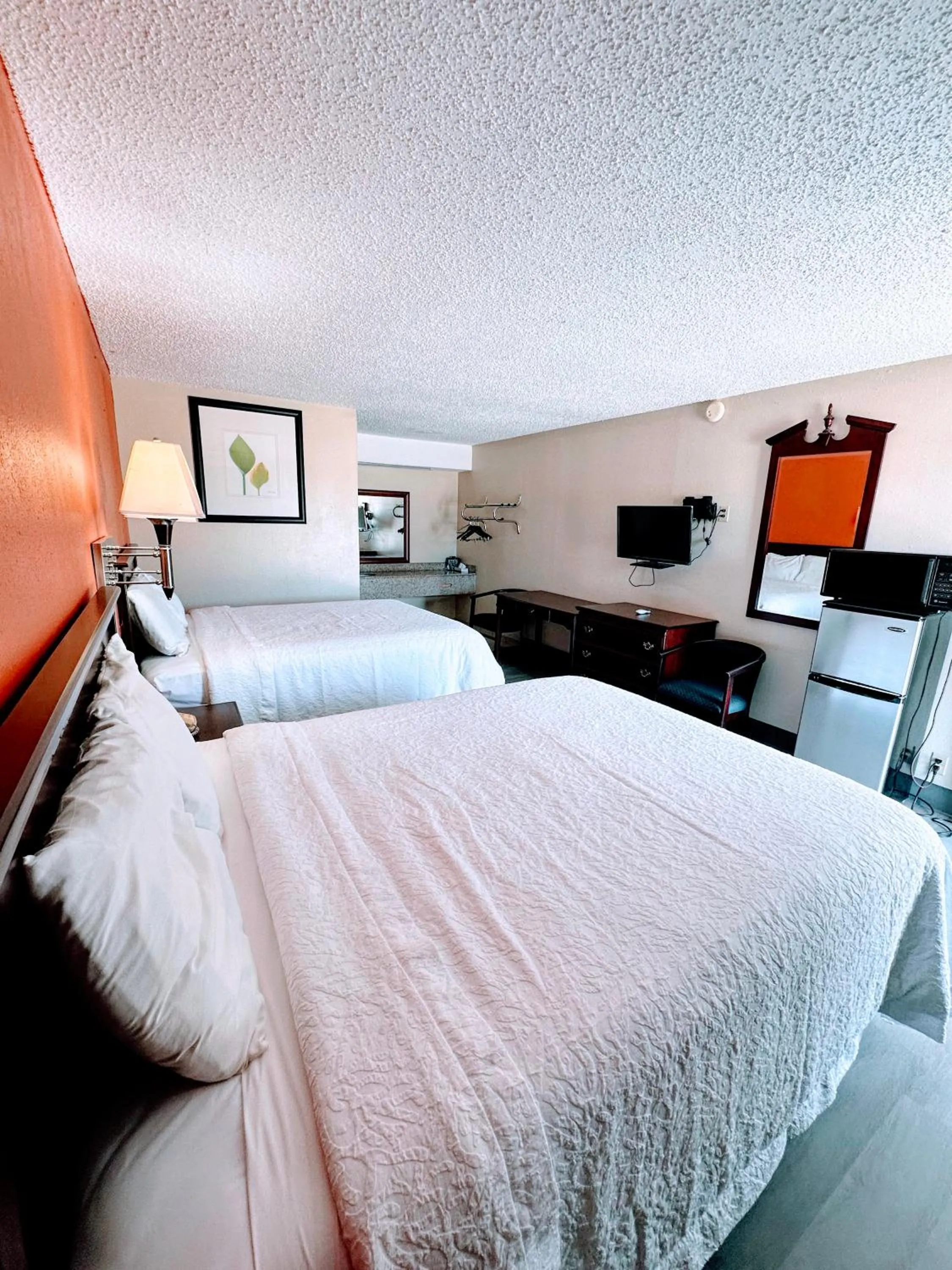 Bed in Relax Inn Henryetta