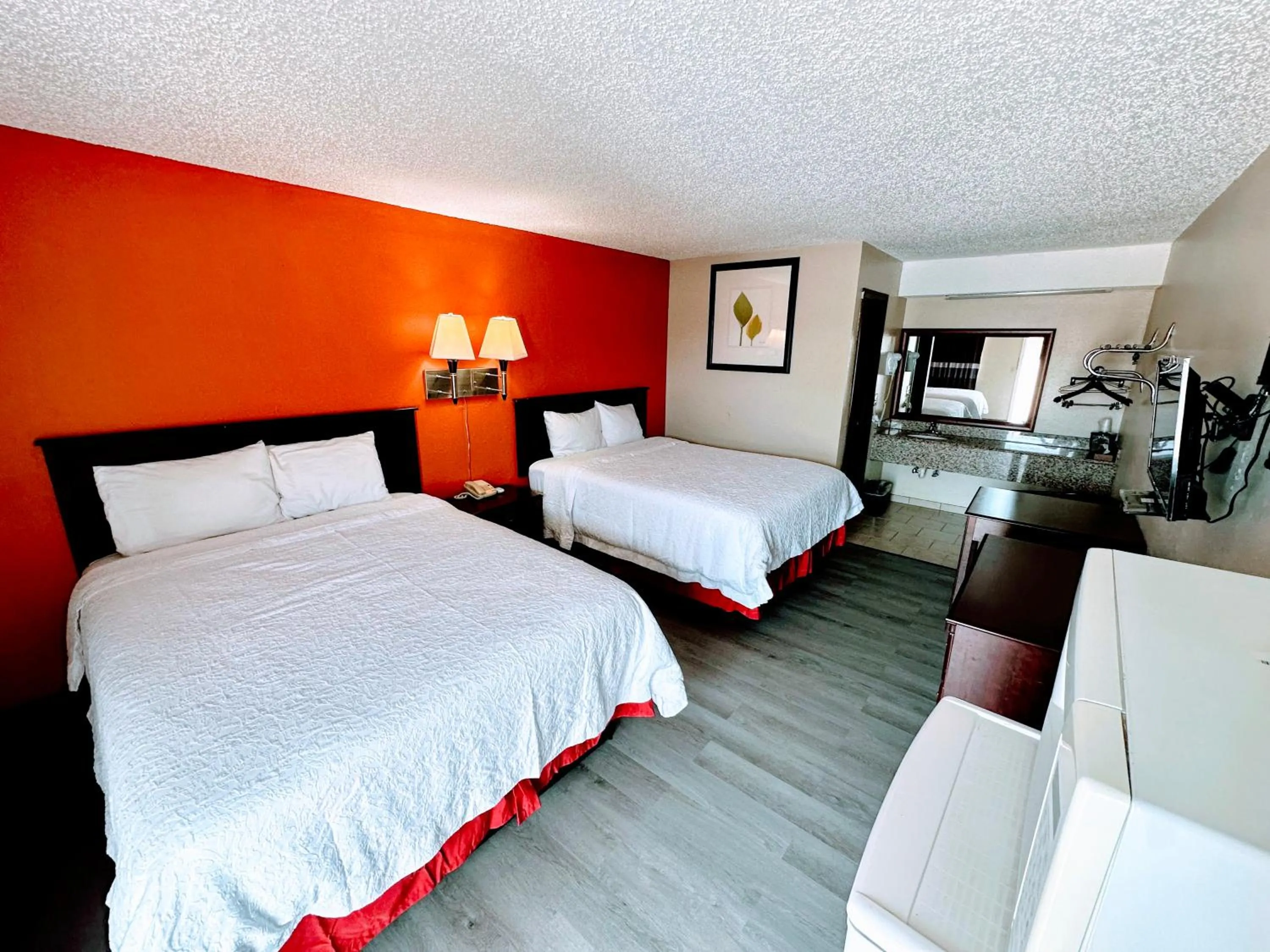 Photo of the whole room, Bed in Relax Inn Henryetta