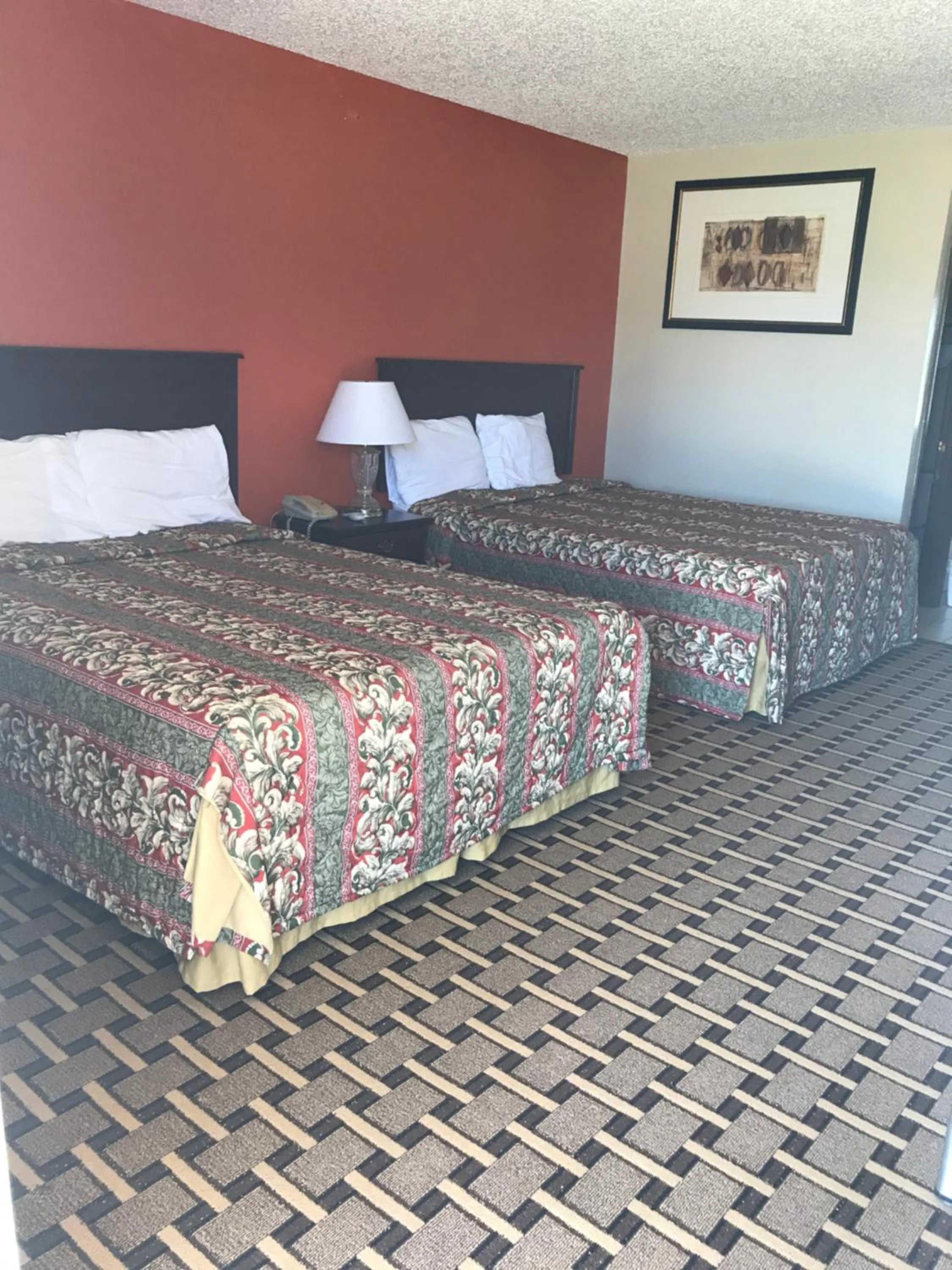 Bed in Relax Inn Henryetta