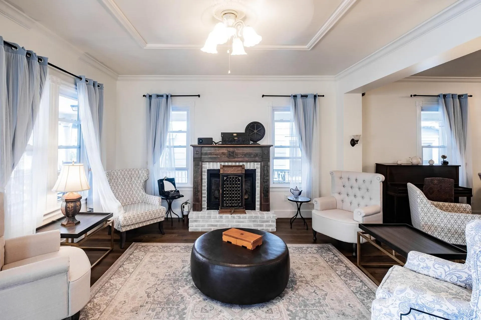 Internal: Not applicable to any particular room in Scarborough Inn