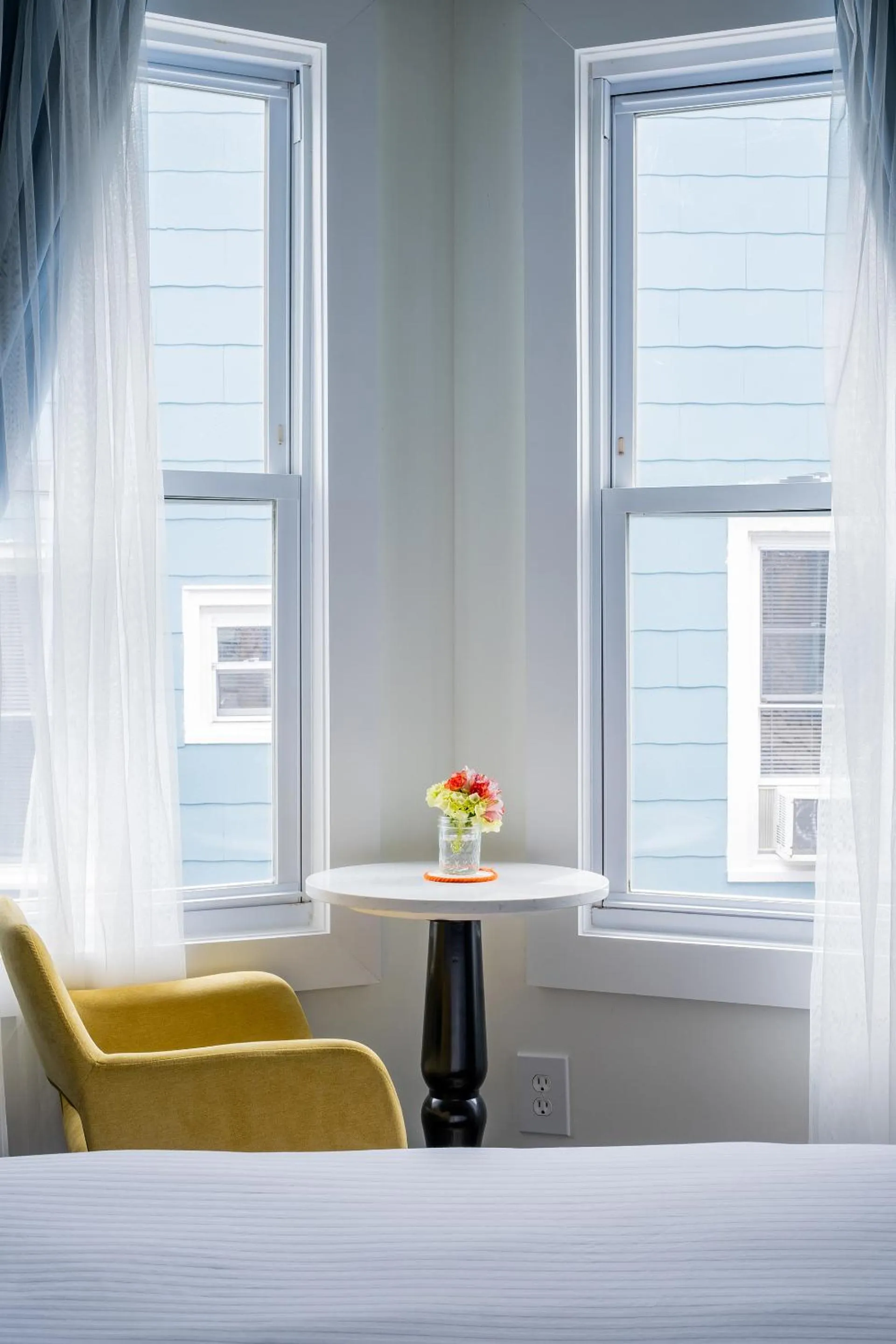 hair dresser in Scarborough Inn