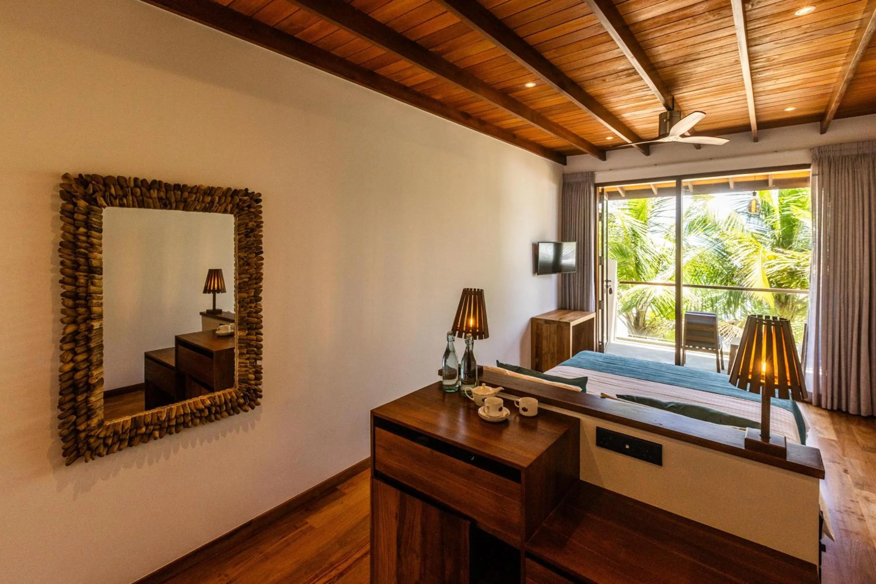 Bed in BK Beach Boutique Hotel - Hikkaduwa