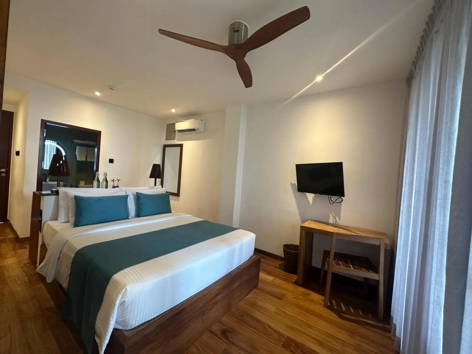 Bedroom, Bed in BK Beach Boutique Hotel - Hikkaduwa