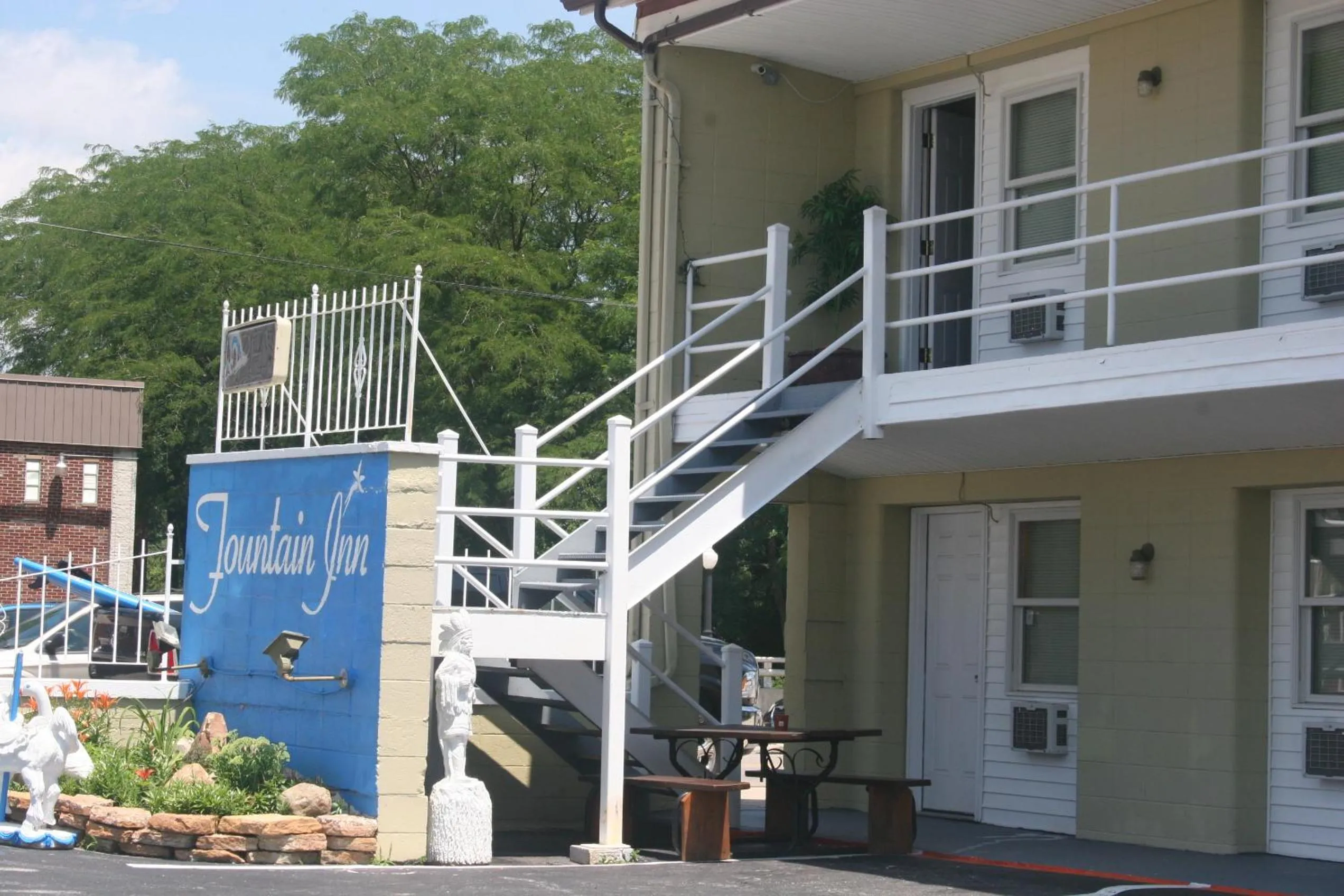 Facade/entrance in Fountain Inn
