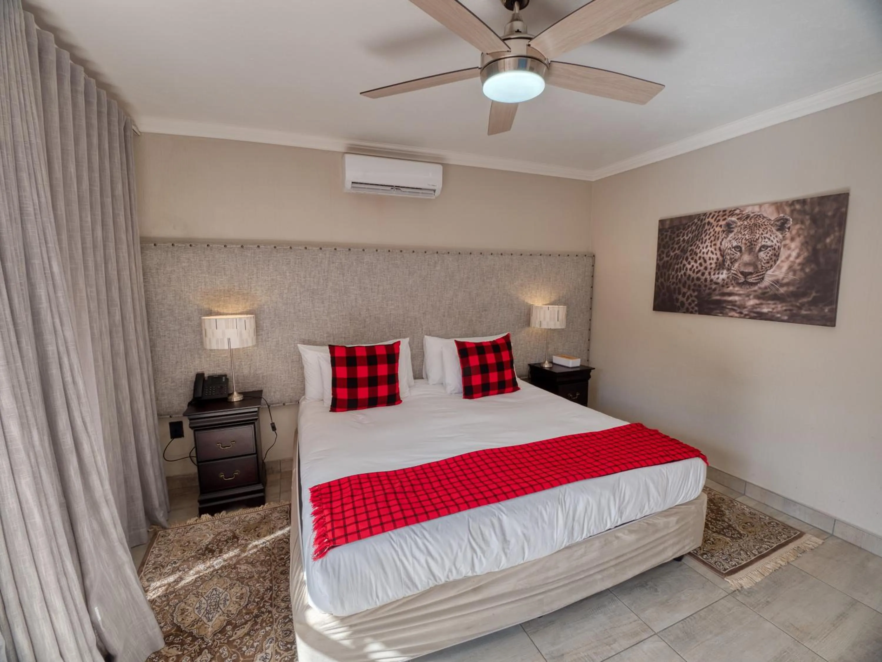 Bed in Tembo Guest Lodge