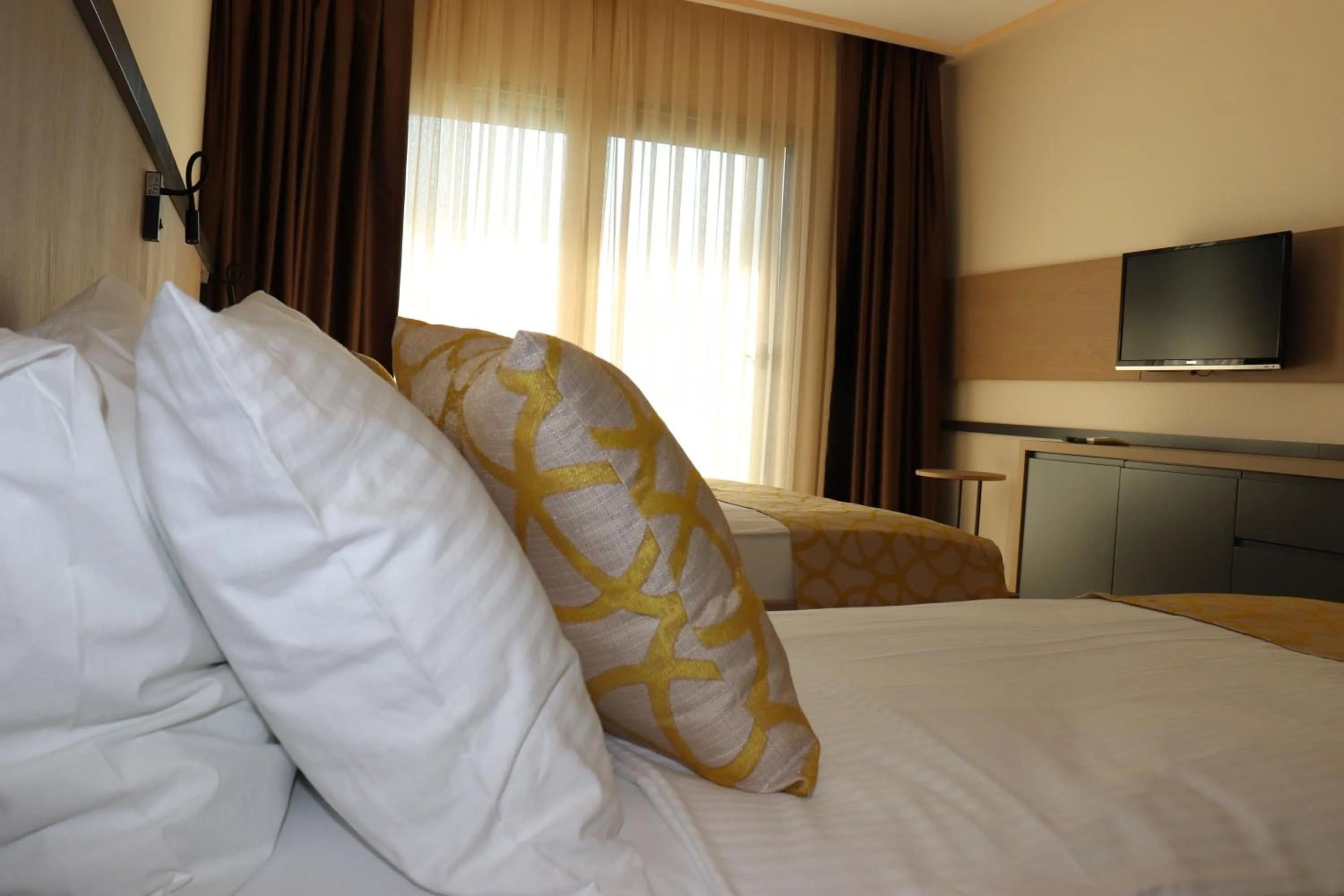 TV and multimedia, Bed in Zest Exclusive Hotel & Spa