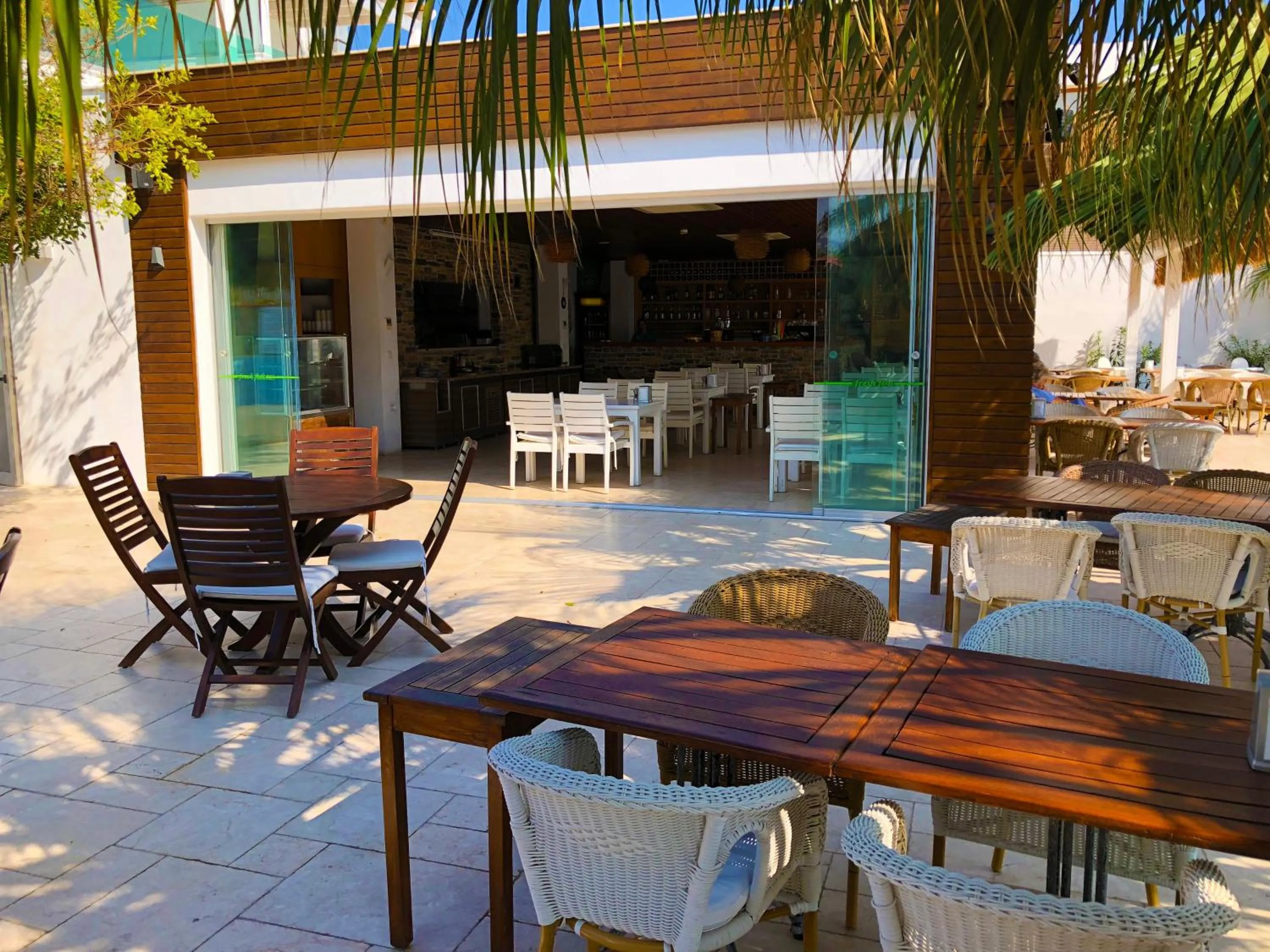 Restaurant/places to eat in Zest Exclusive Hotel & Spa