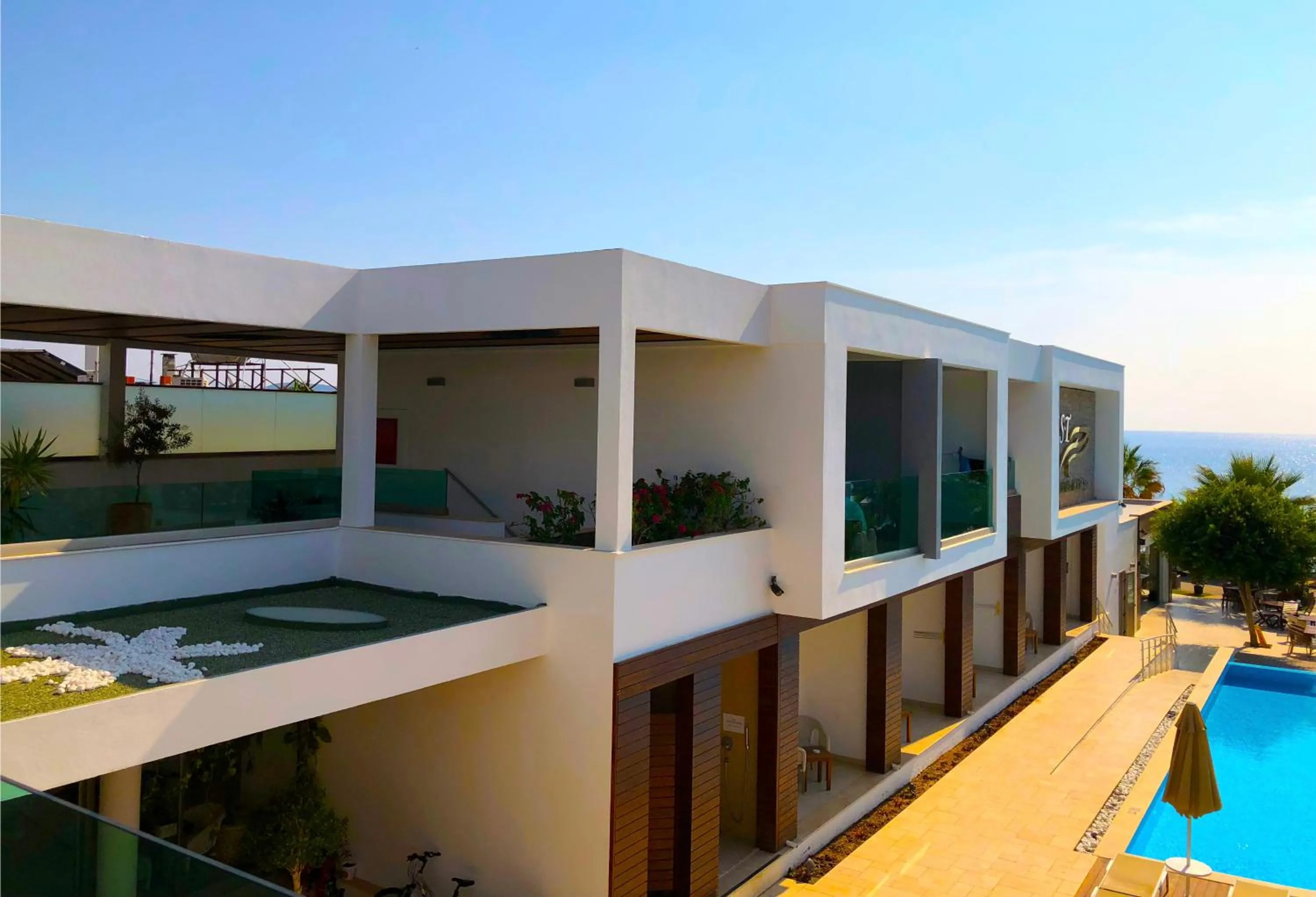 On-site shops in Zest Exclusive Hotel & Spa