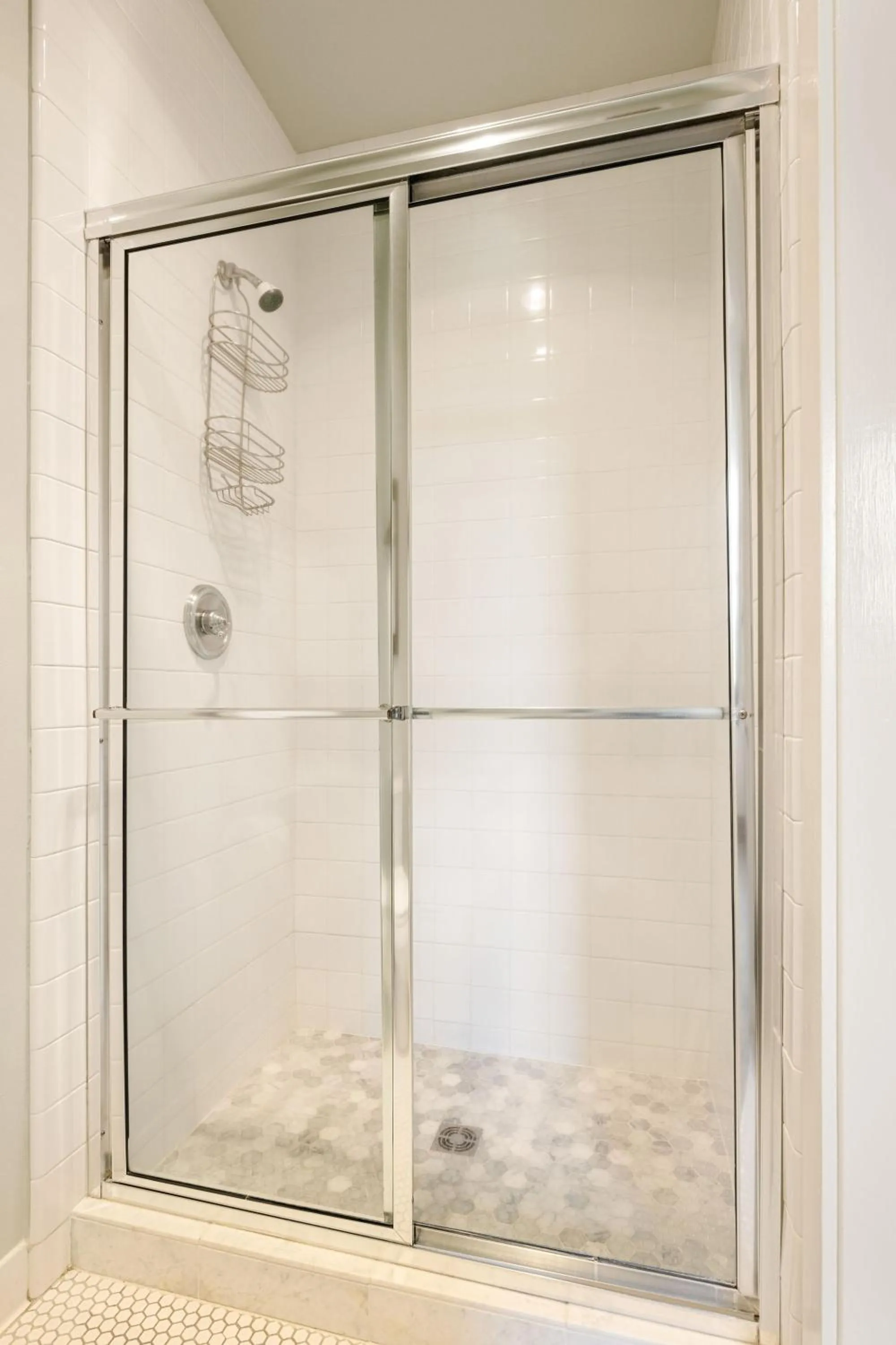 Shower in Sonoma Hotel