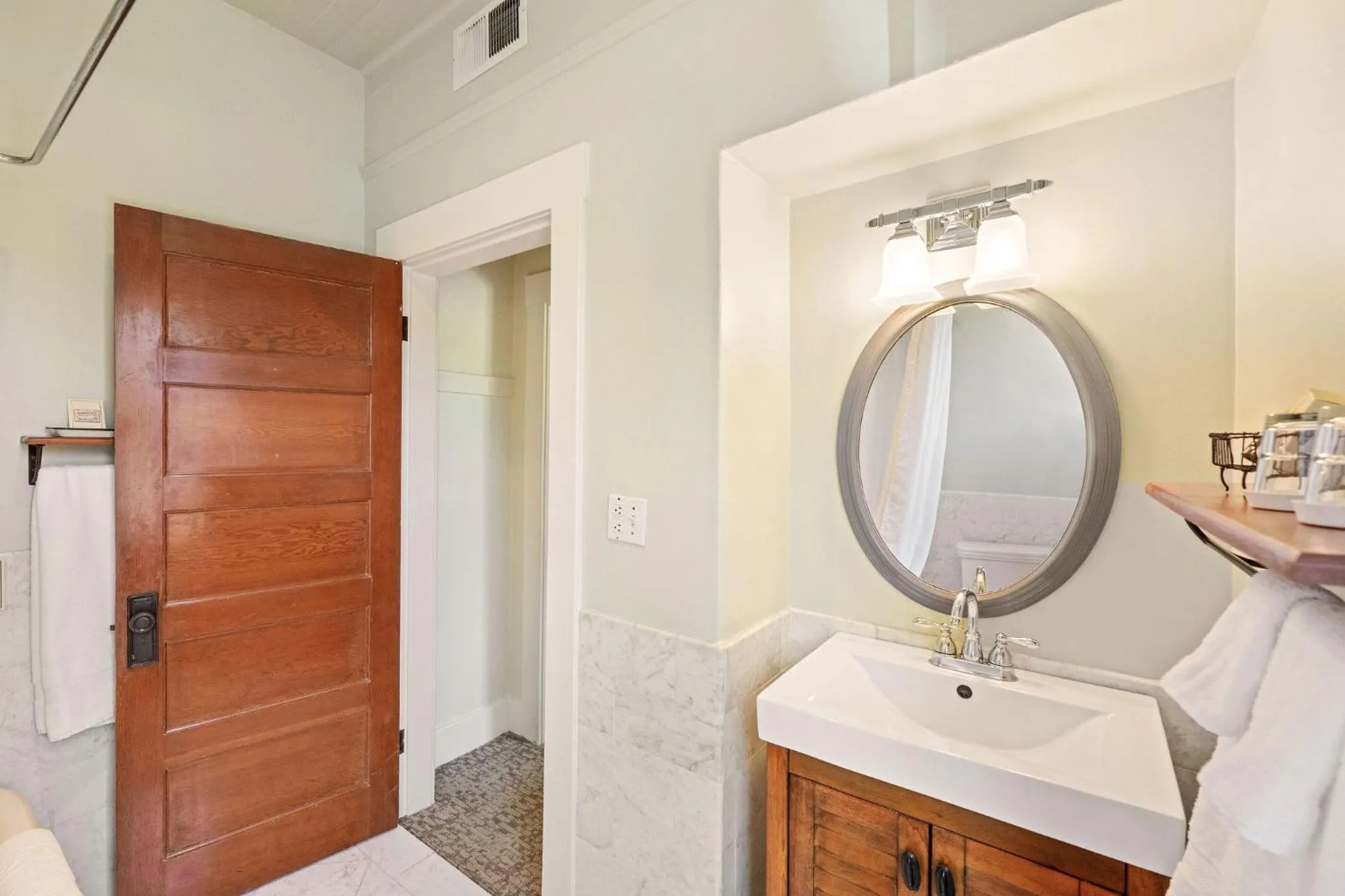 Bathroom in Sonoma Hotel