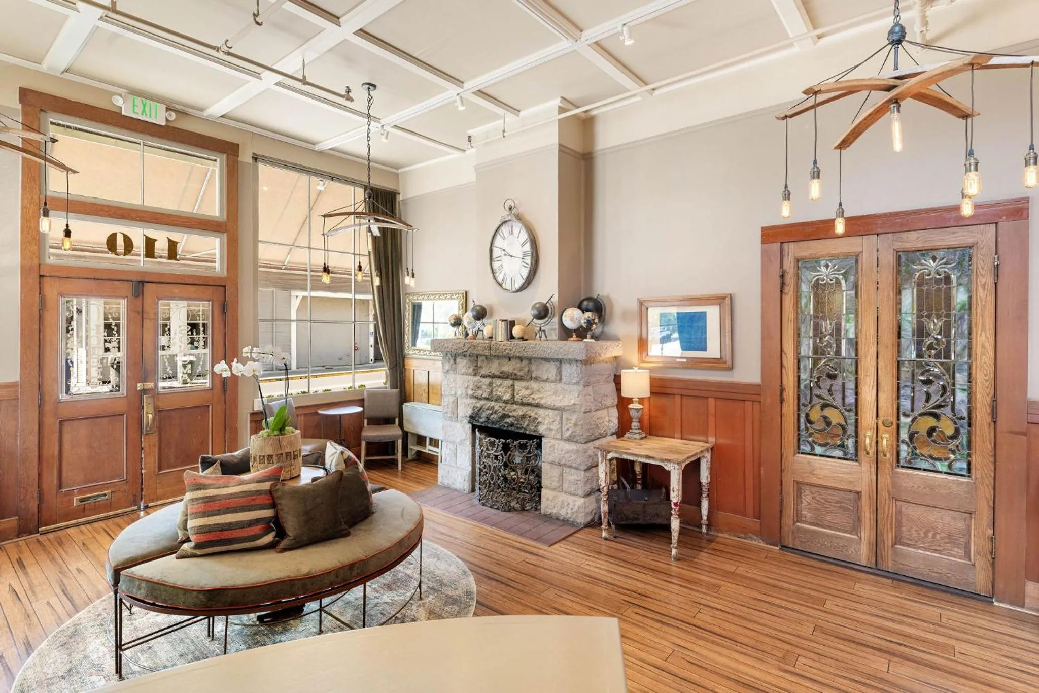 Lobby or reception in Sonoma Hotel