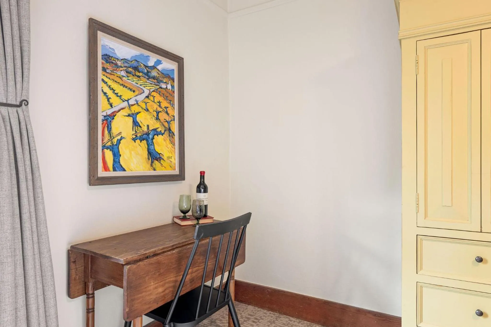 Seating area in Sonoma Hotel