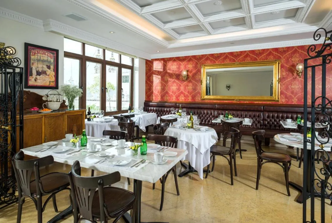 Restaurant/places to eat in Grand Hotel Tepatitlán