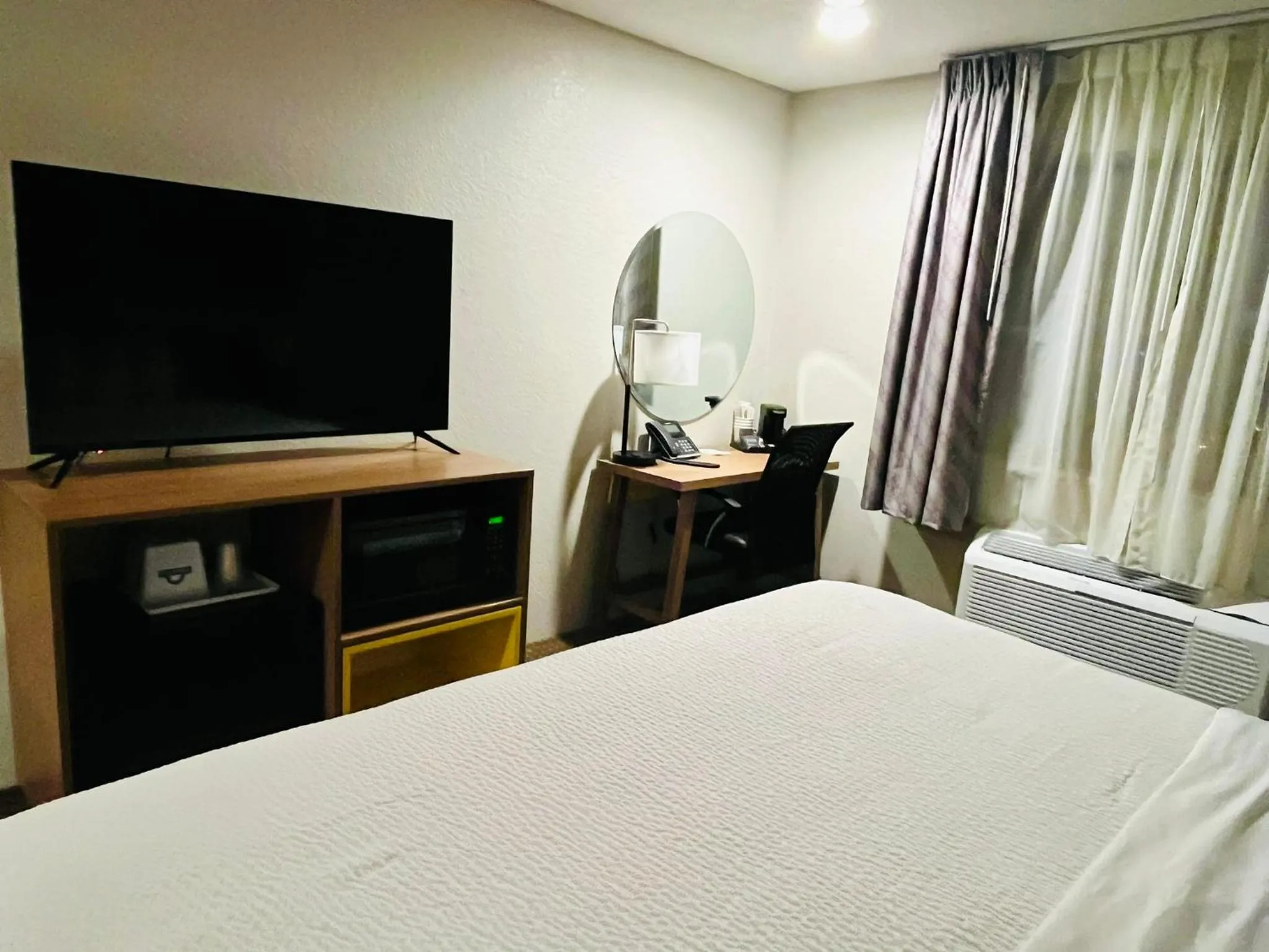 Bed in Days Inn by Wyndham Wall