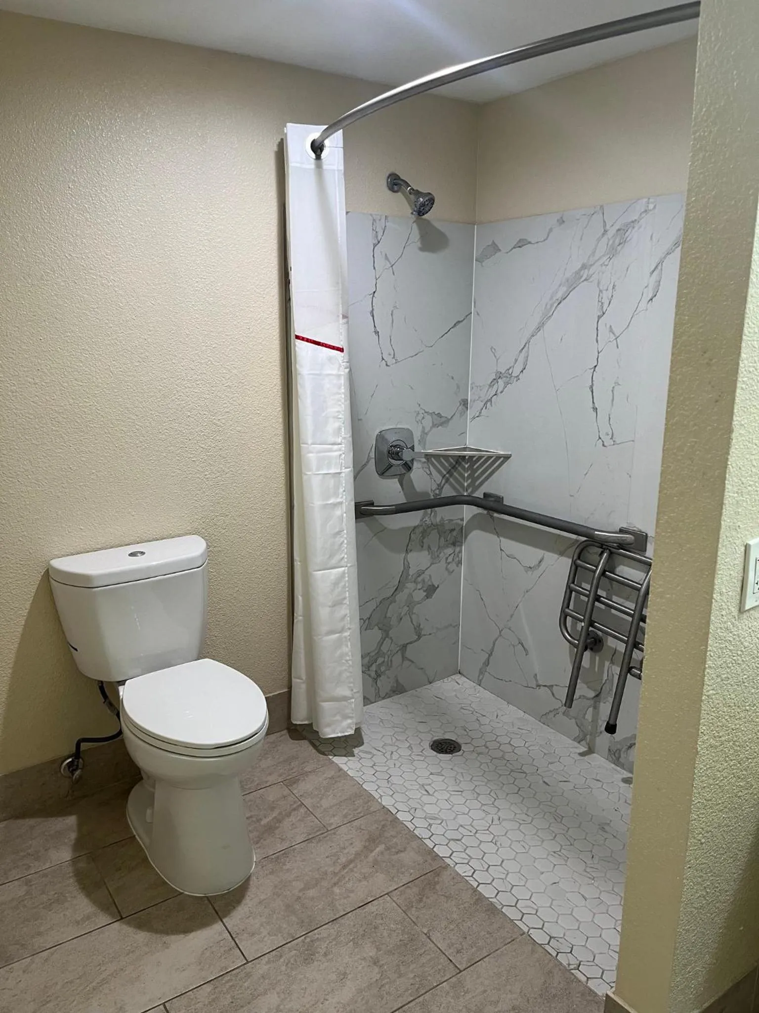 Bathroom in Red Roof Inn Haltom City