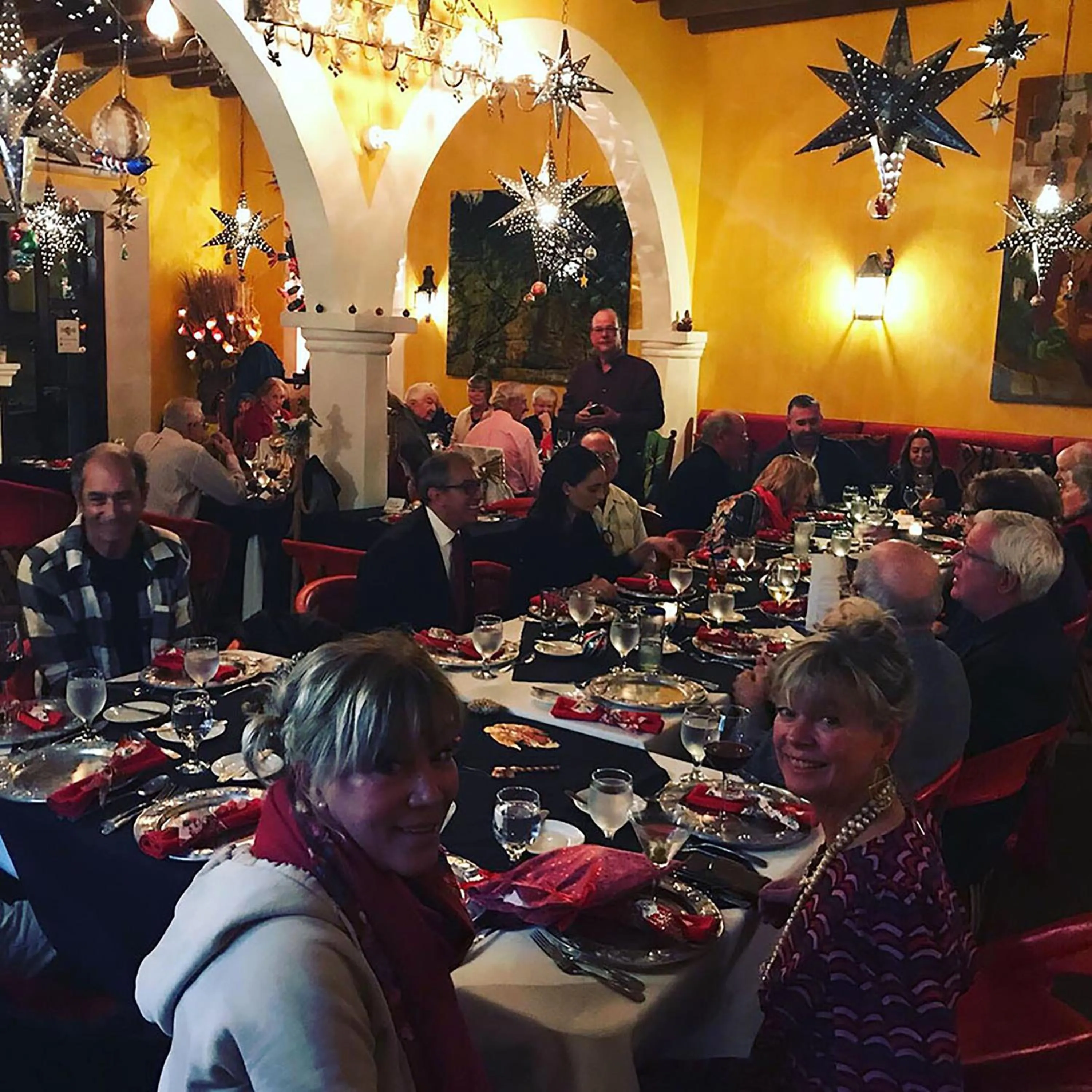 Restaurant/places to eat in Hotel la Mansión