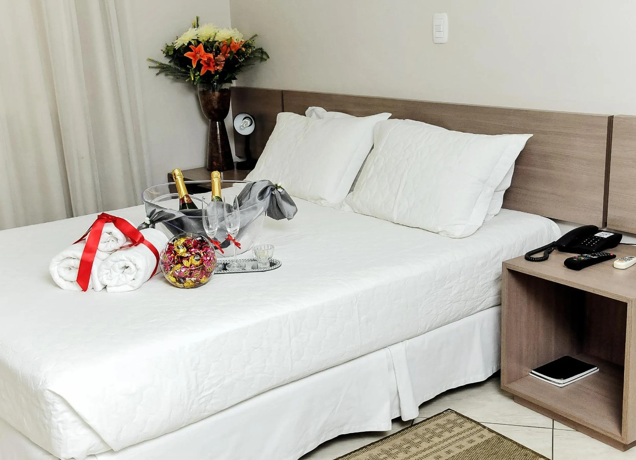 Bed in Vivendas Hotel