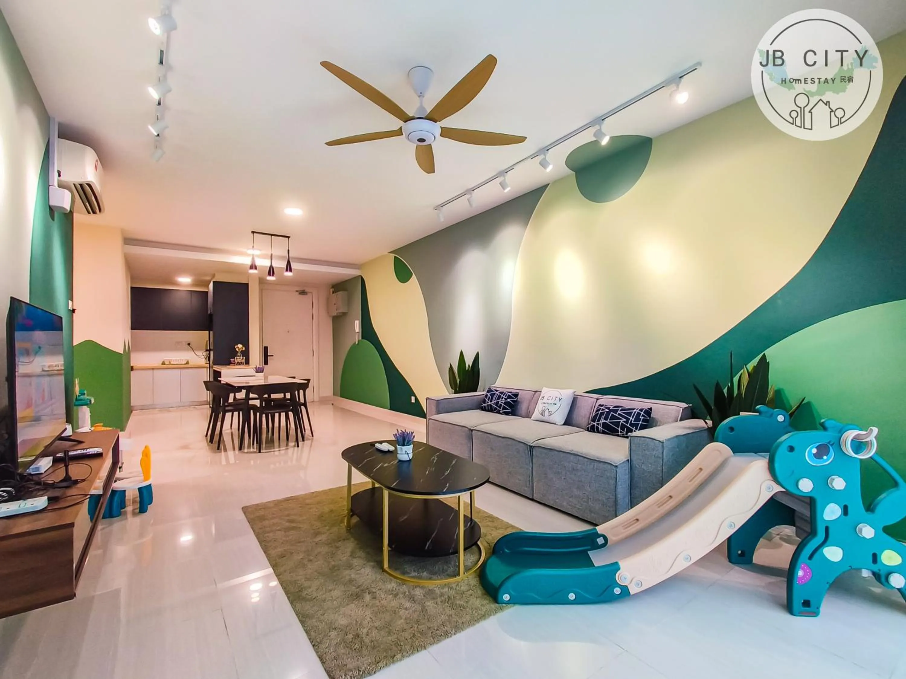 TV and multimedia in Medini Signature Suites by RR JBcity