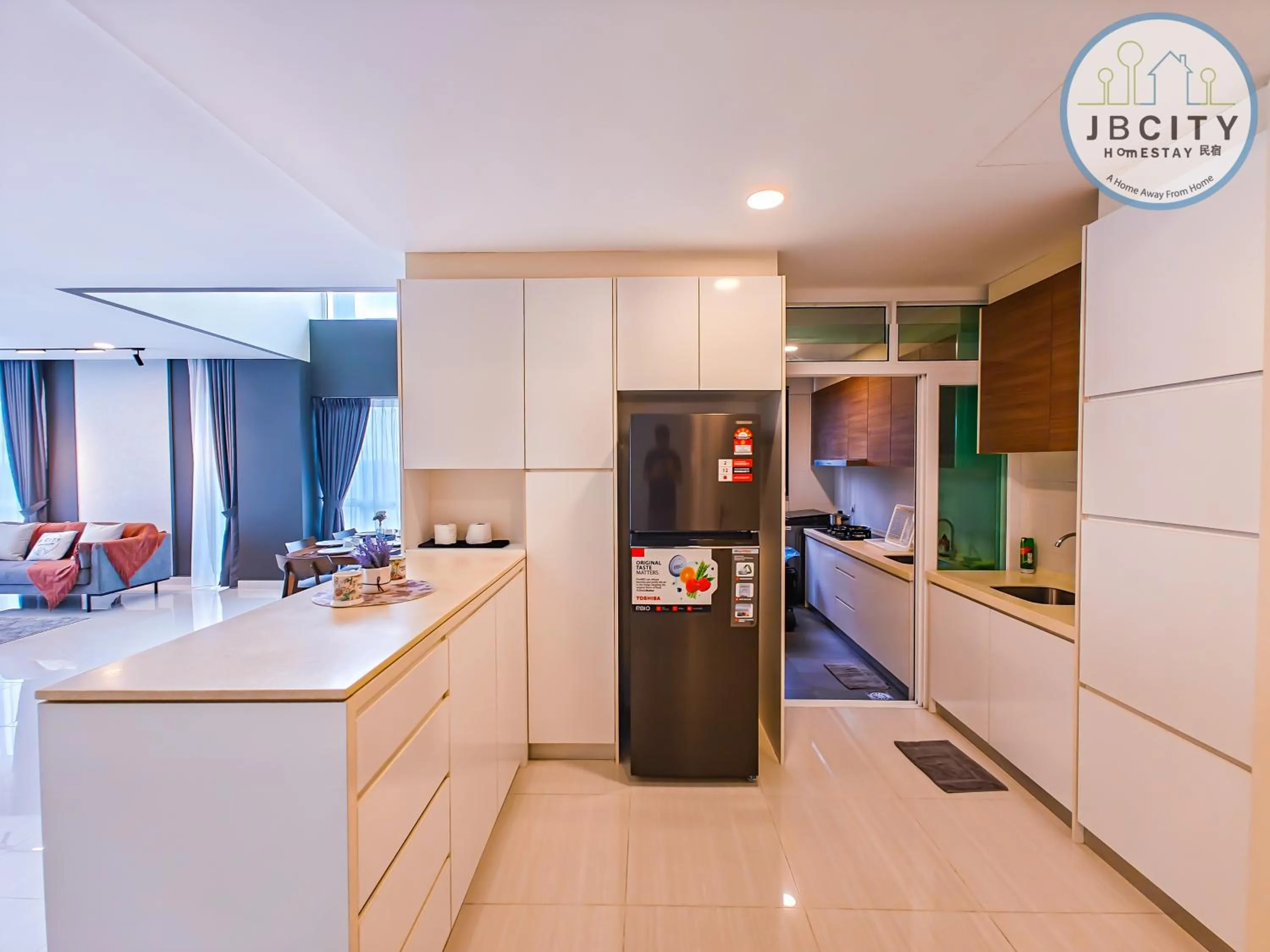 Kitchen or kitchenette in Medini Signature Suites by RR JBcity