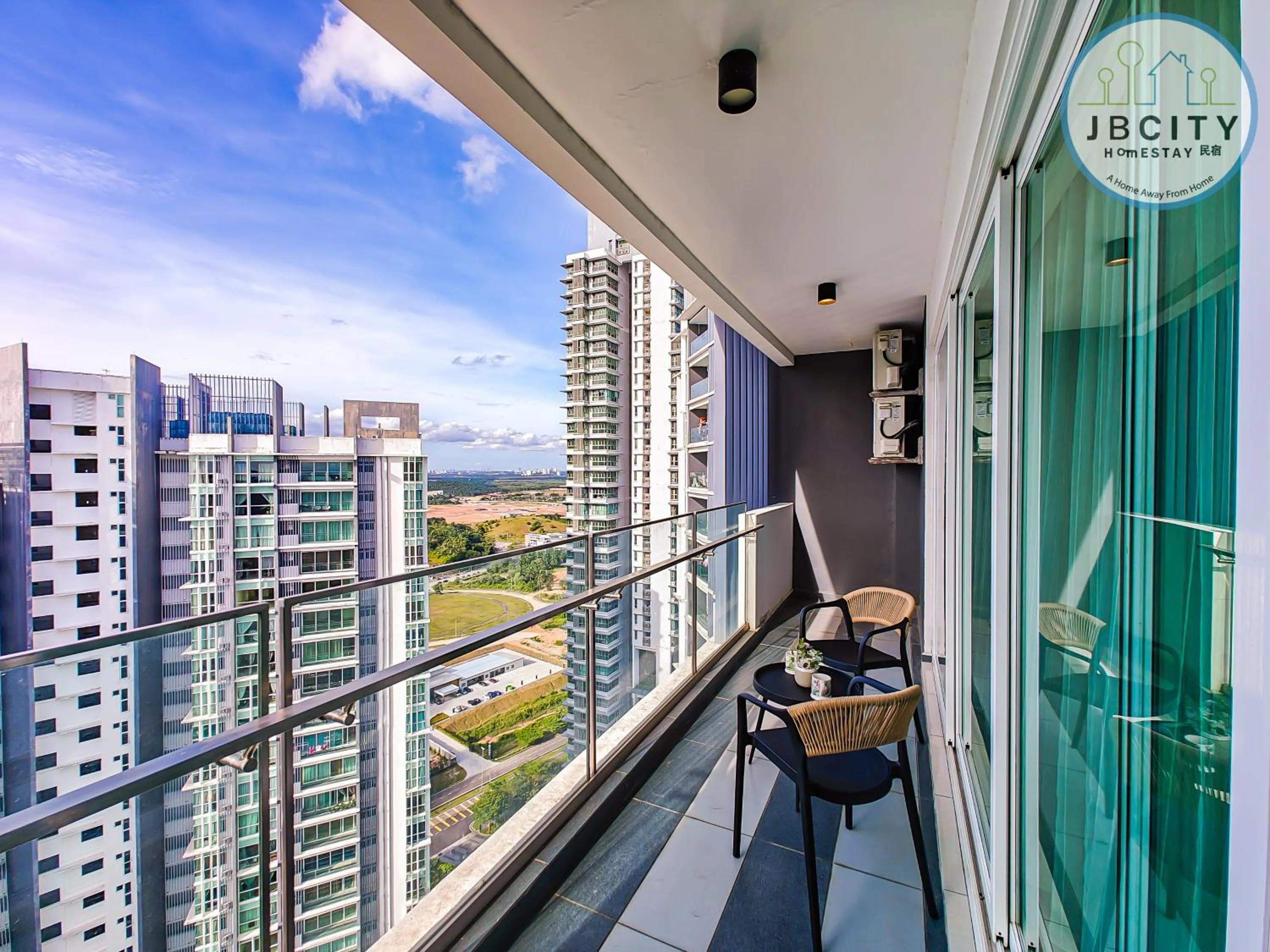 Balcony/Terrace in Medini Signature Suites by RR JBcity