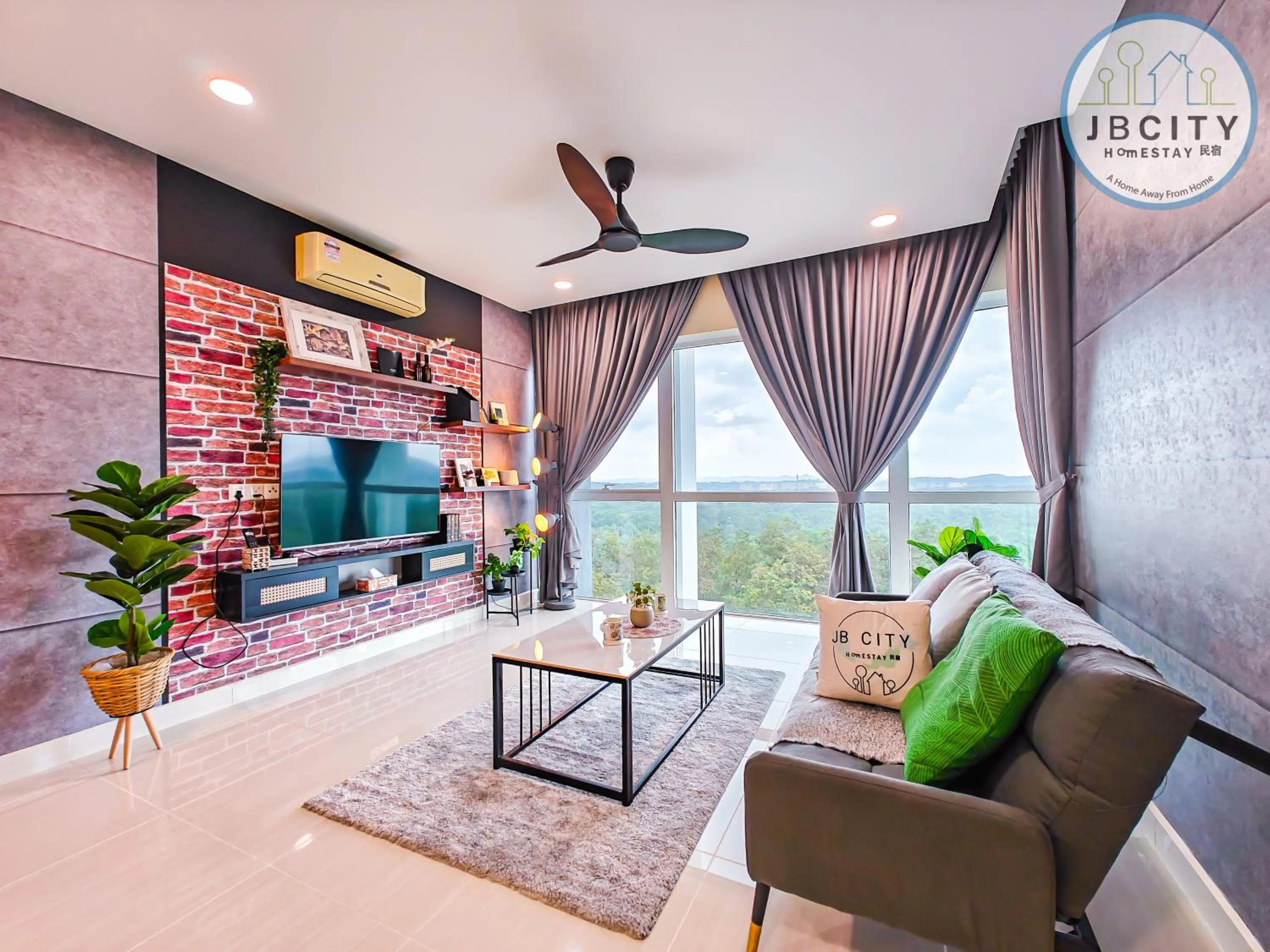 TV and multimedia in Medini Signature Suites by RR JBcity