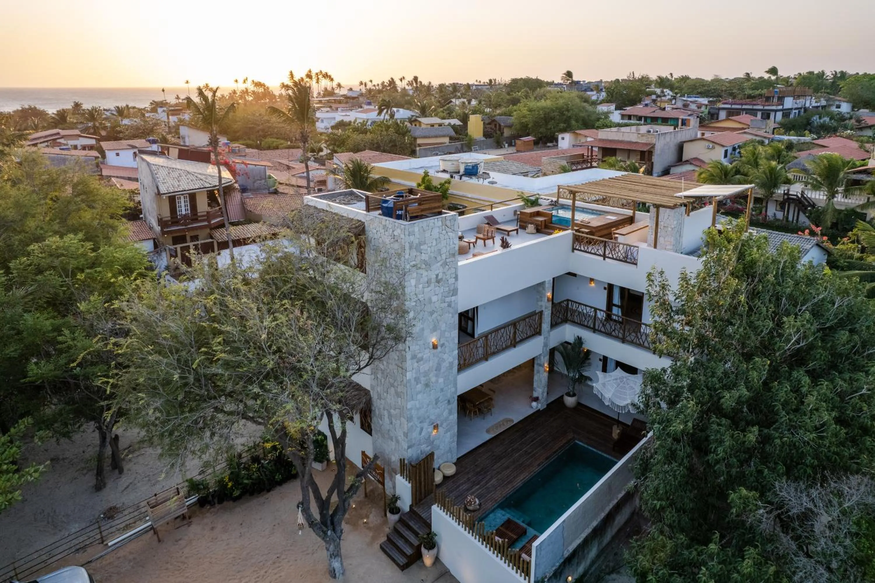 Facade/entrance in Villa Odara