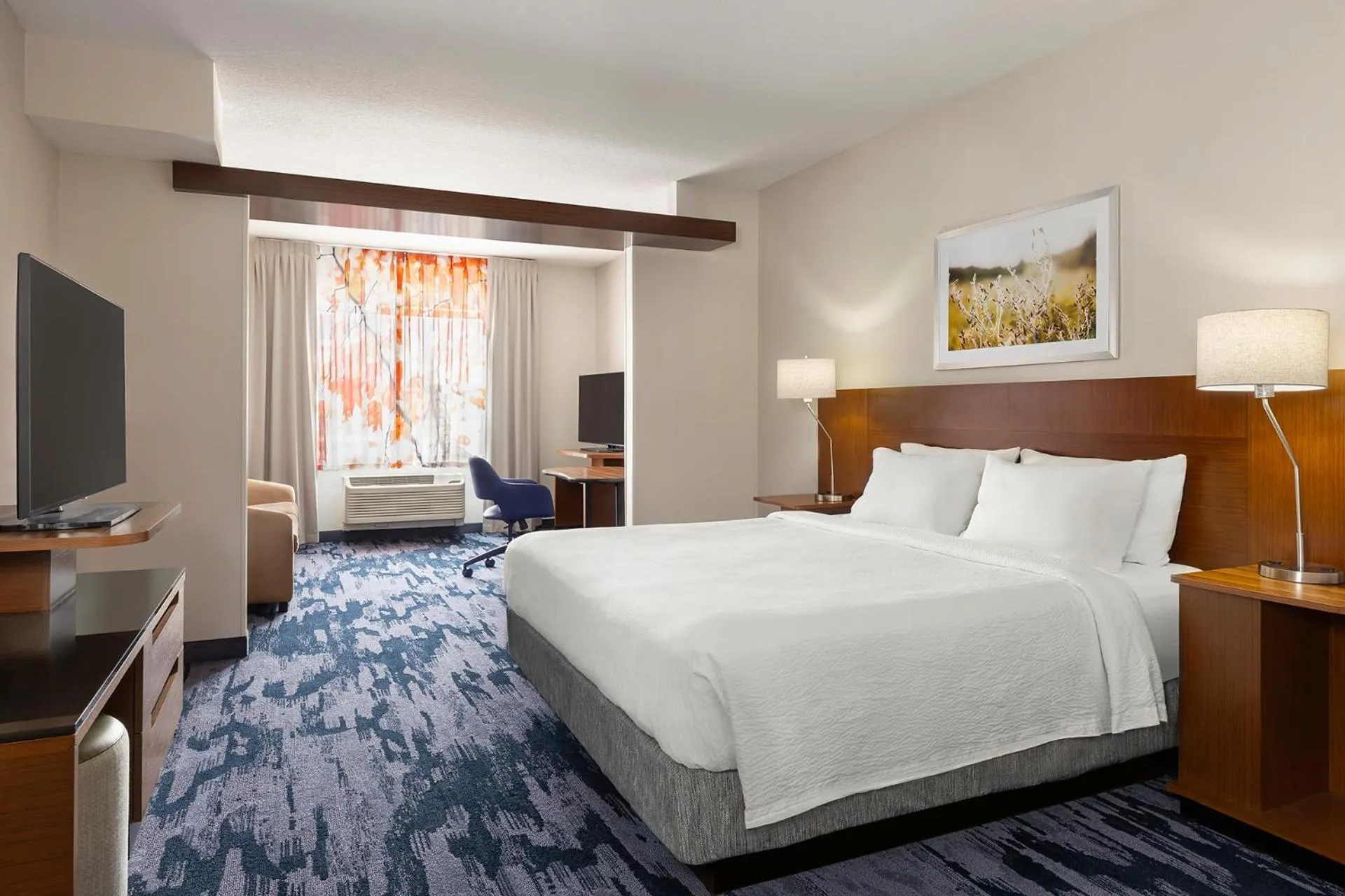 Bed in Fairfield Inn & Suites by Marriott St. Paul Northeast