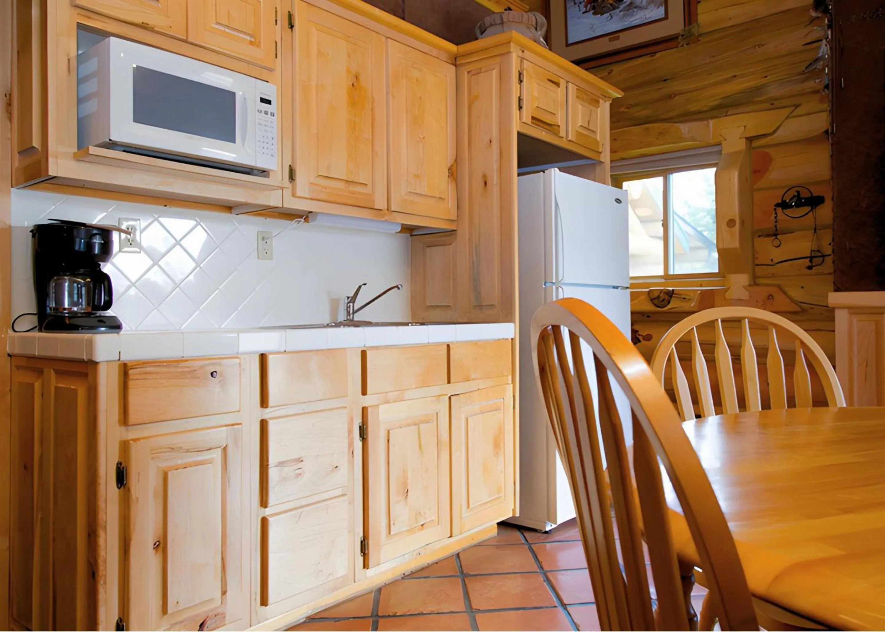 Kitchen or kitchenette in Hibernation Station